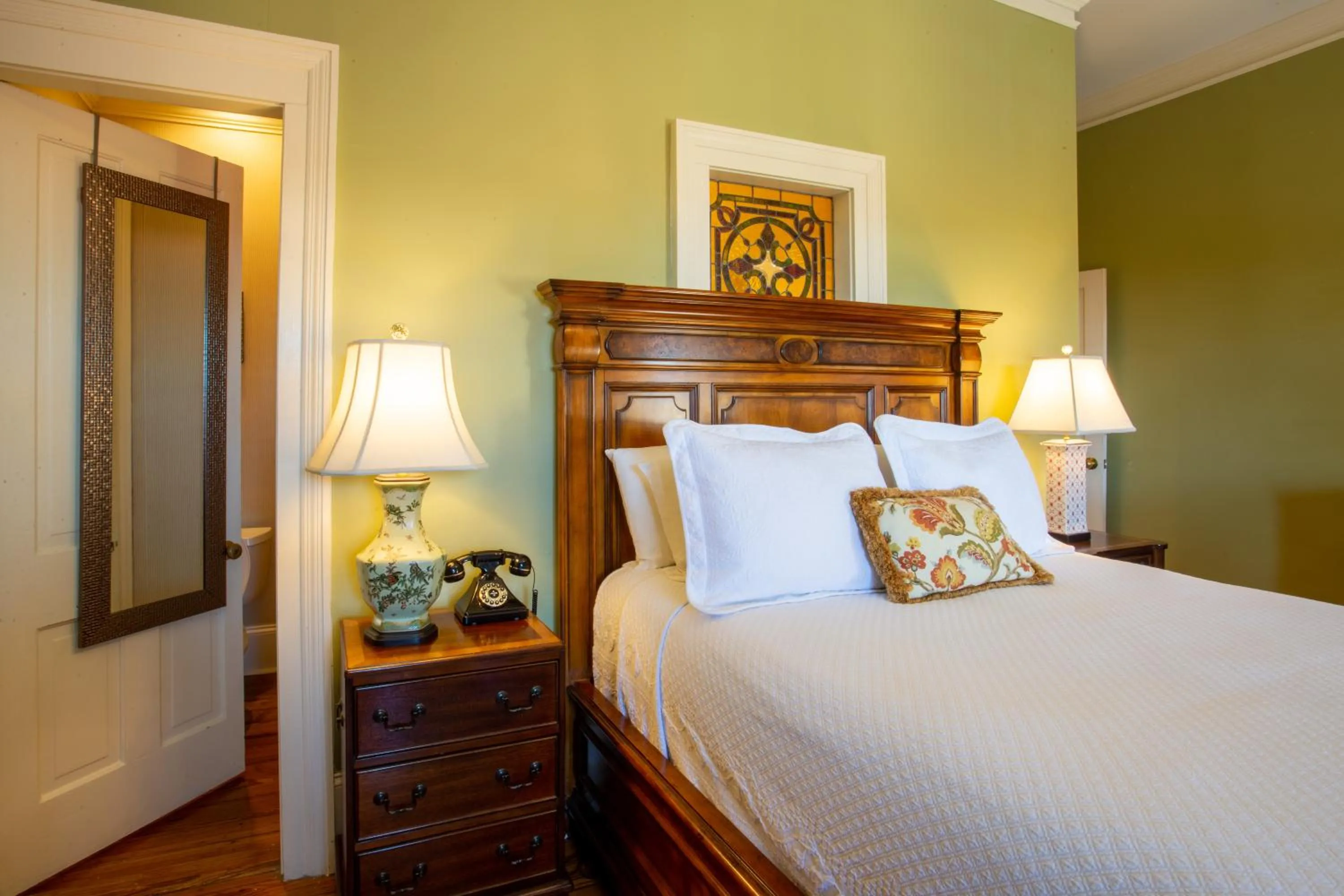 Bed in The Gastonian, Historic Inns of Savannah Collection