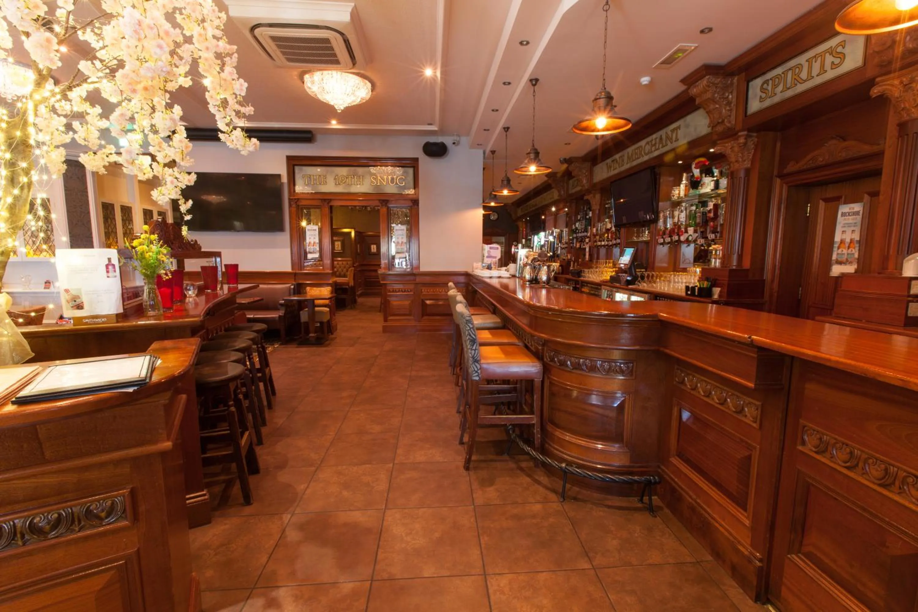 Restaurant/places to eat in Flagstaff Lodge