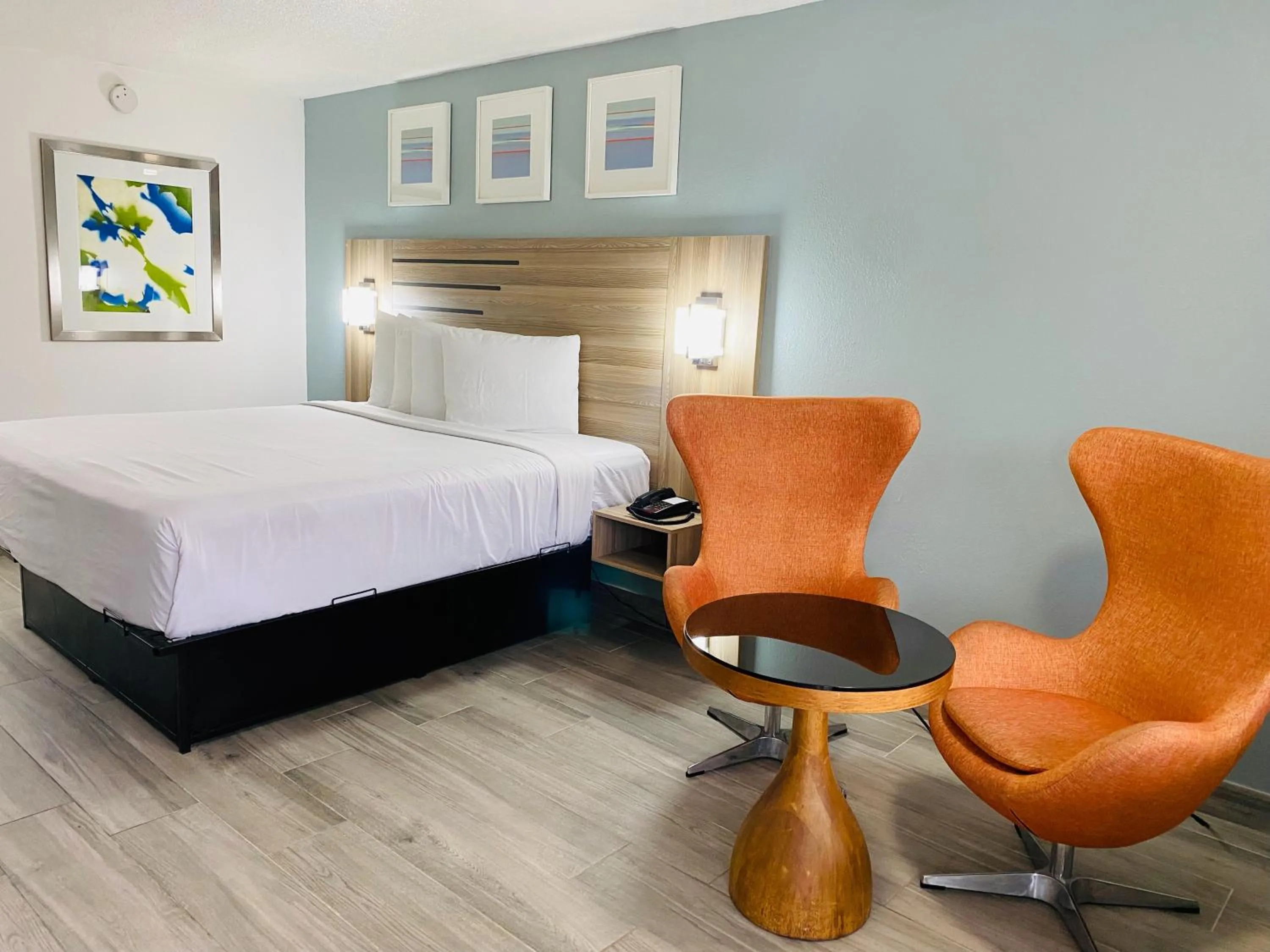 Bedroom, Bed in Terrace Garden Inn