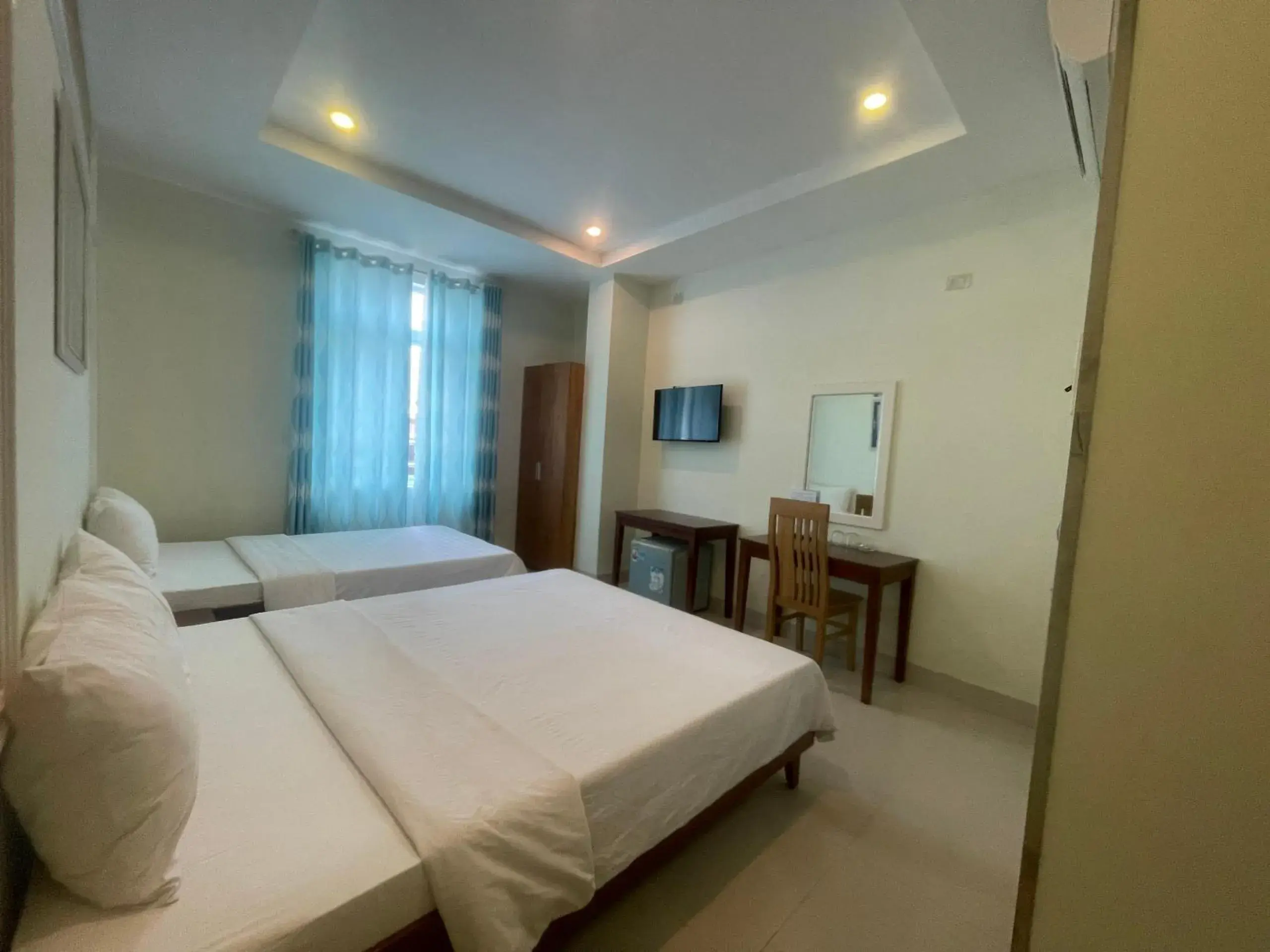 Superior Triple Room in Ly Ky Hotel Superior Triple Room in Ly Ky Hotel