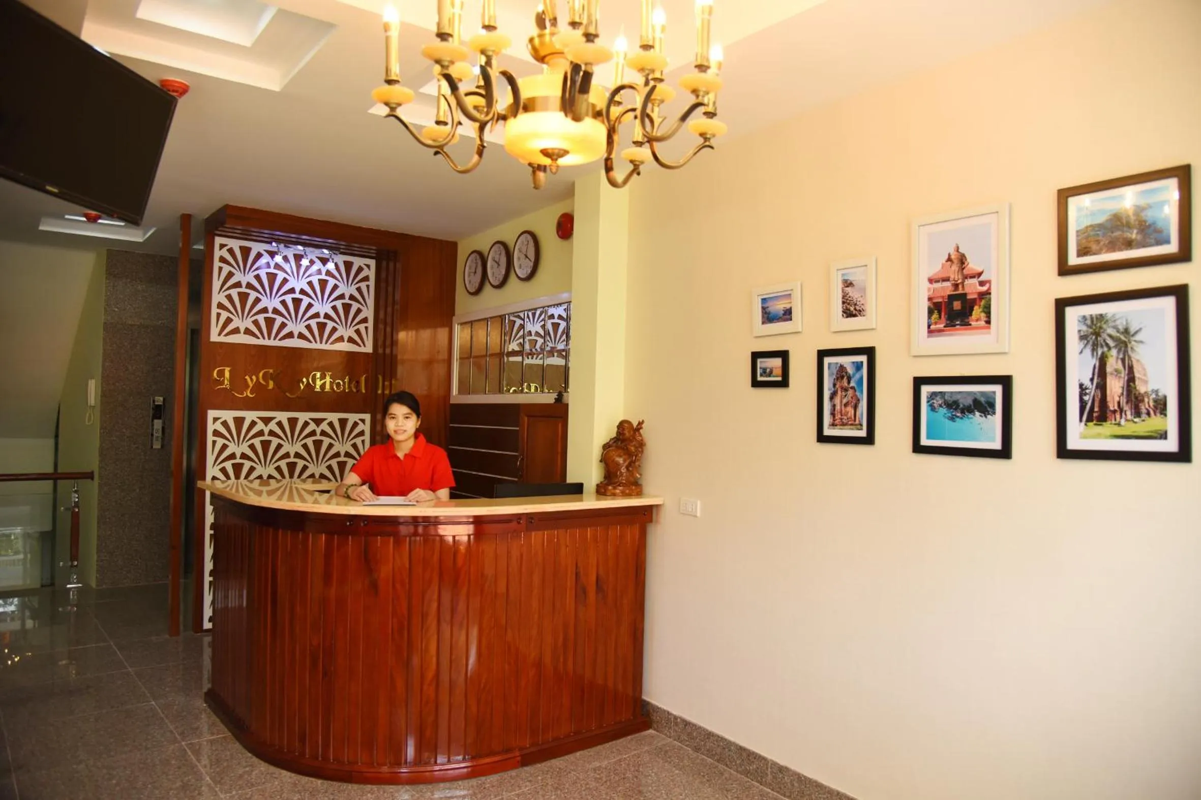 Staff in Ly Ky Hotel