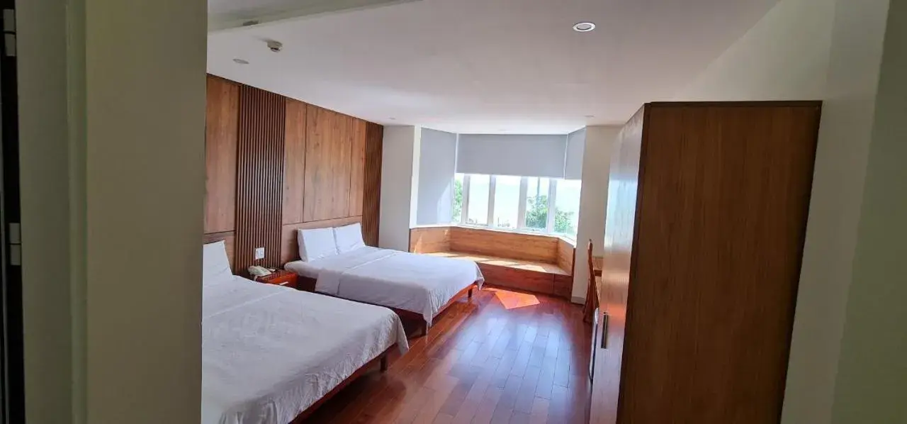 Quadruple Room with Sea View in Ly Ky Hotel Quadruple Room with Sea View in Ly Ky Hotel