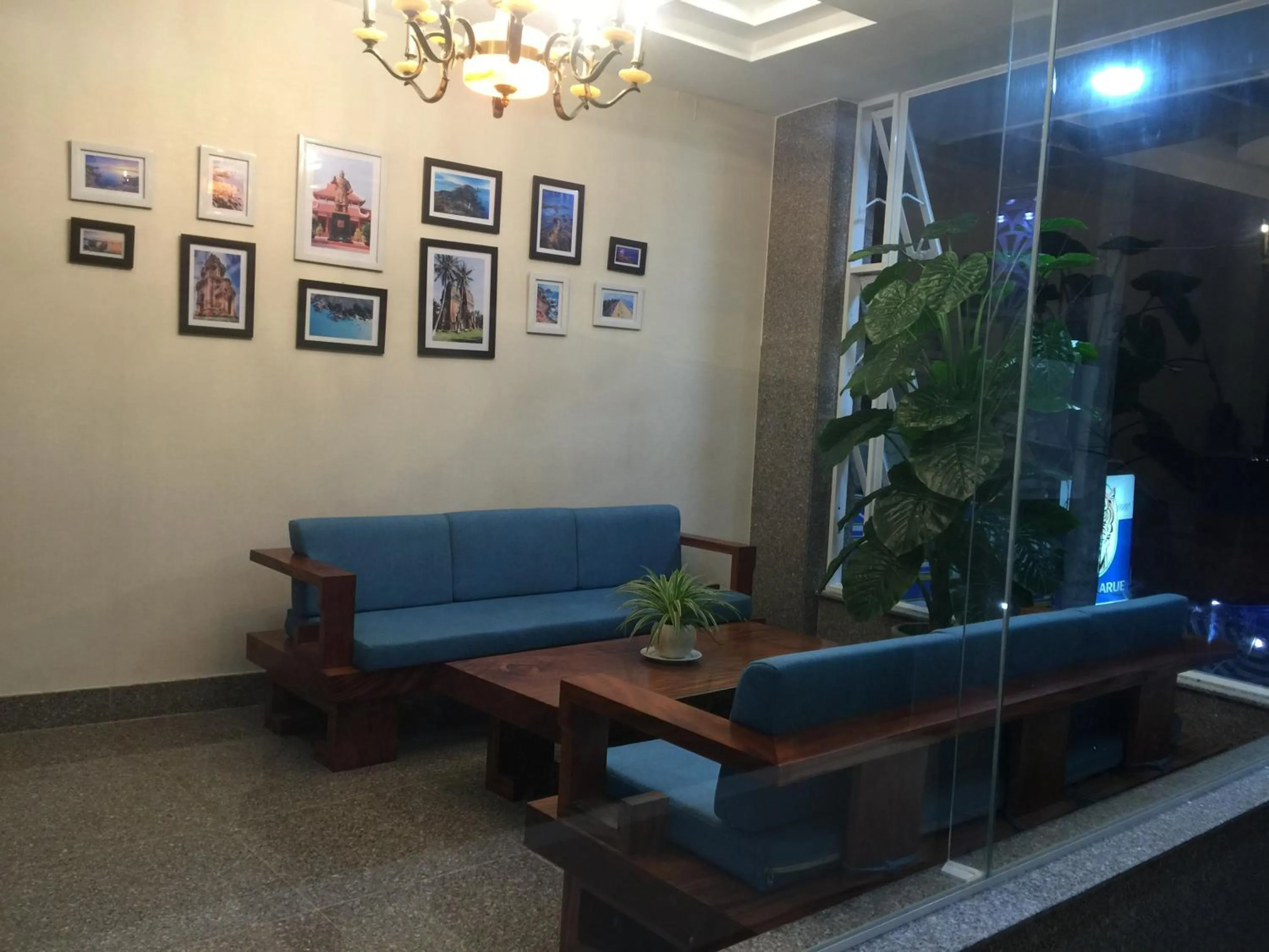 Night in Ly Ky Hotel