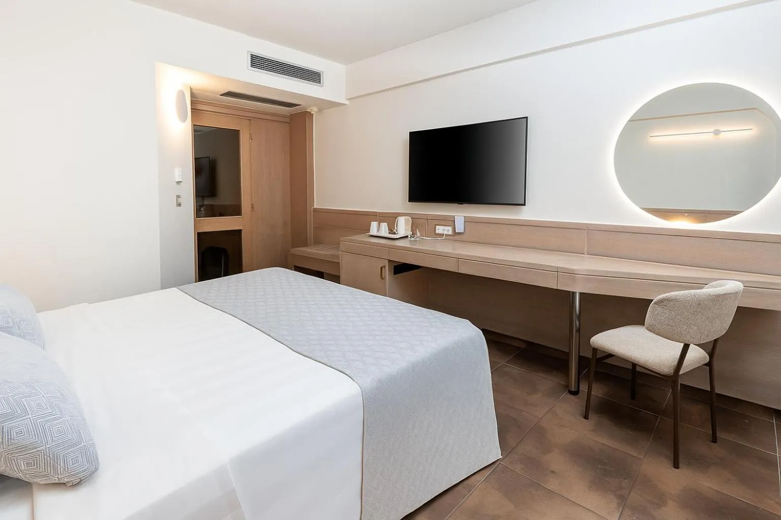 Photo of the whole room, Bed in Thalassa Beach Resort & Spa (Adults Only)