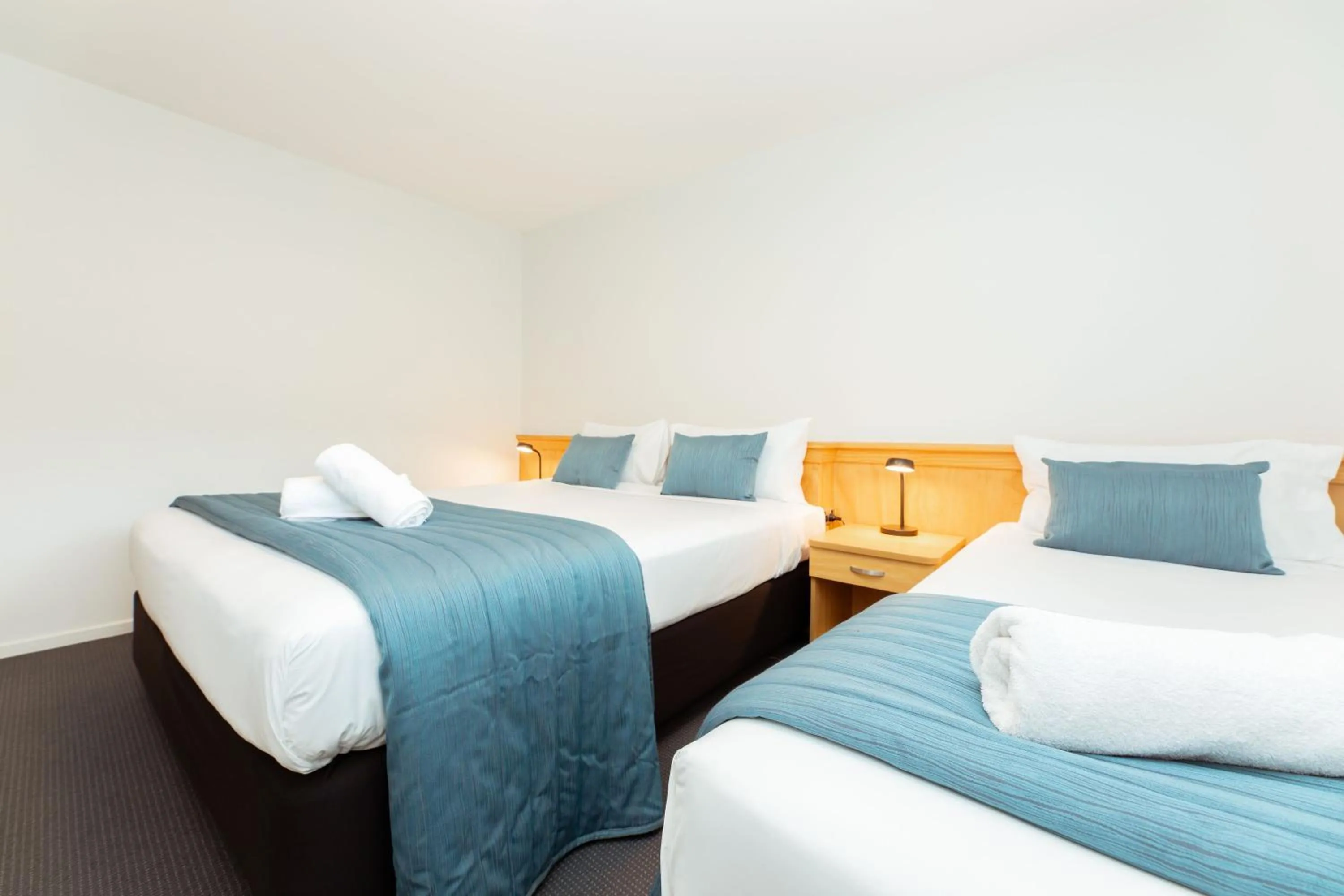 Bed in Clearbrook Motel & Serviced Apartments
