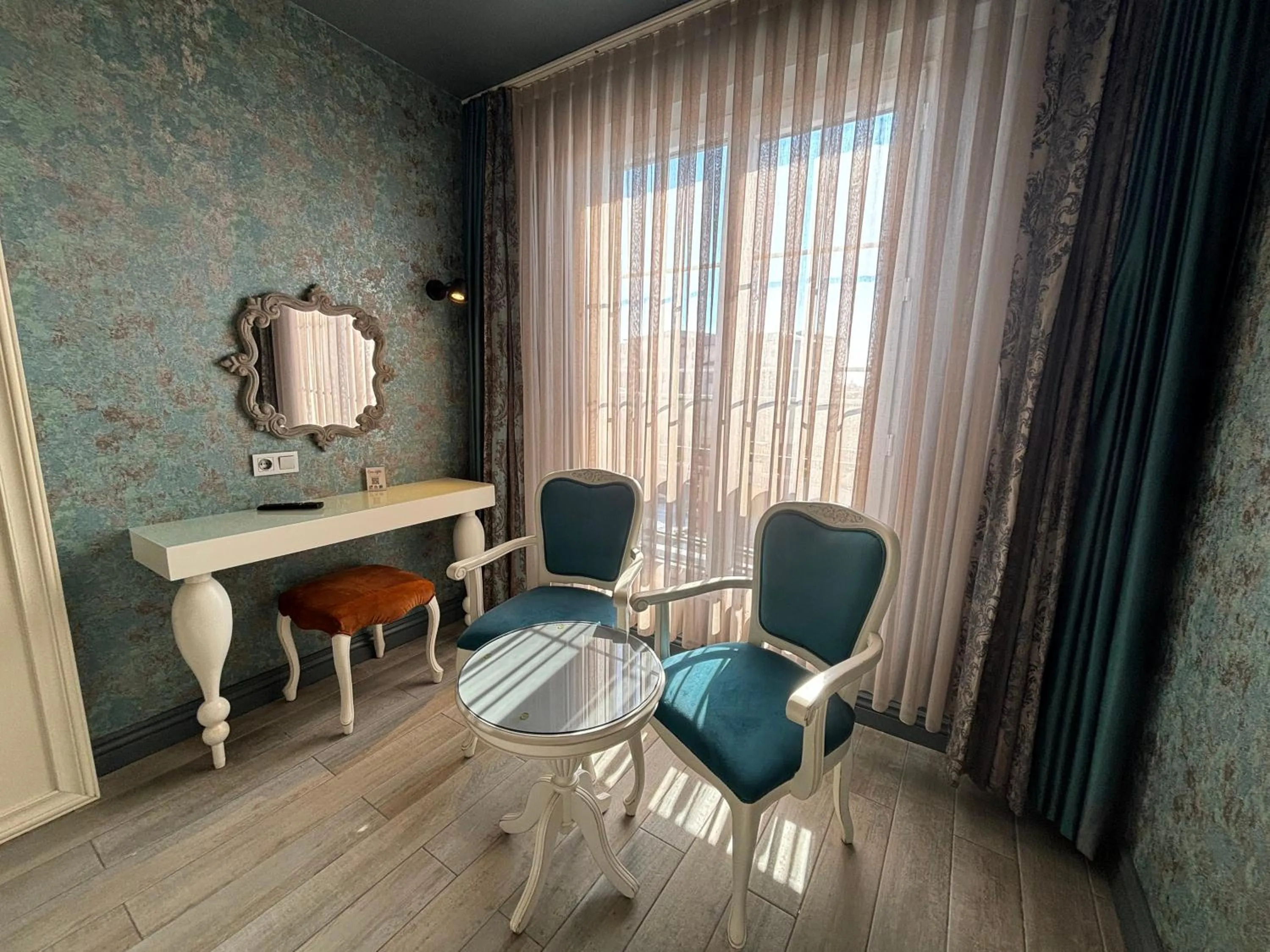 Photo of the whole room in Hotel Zade