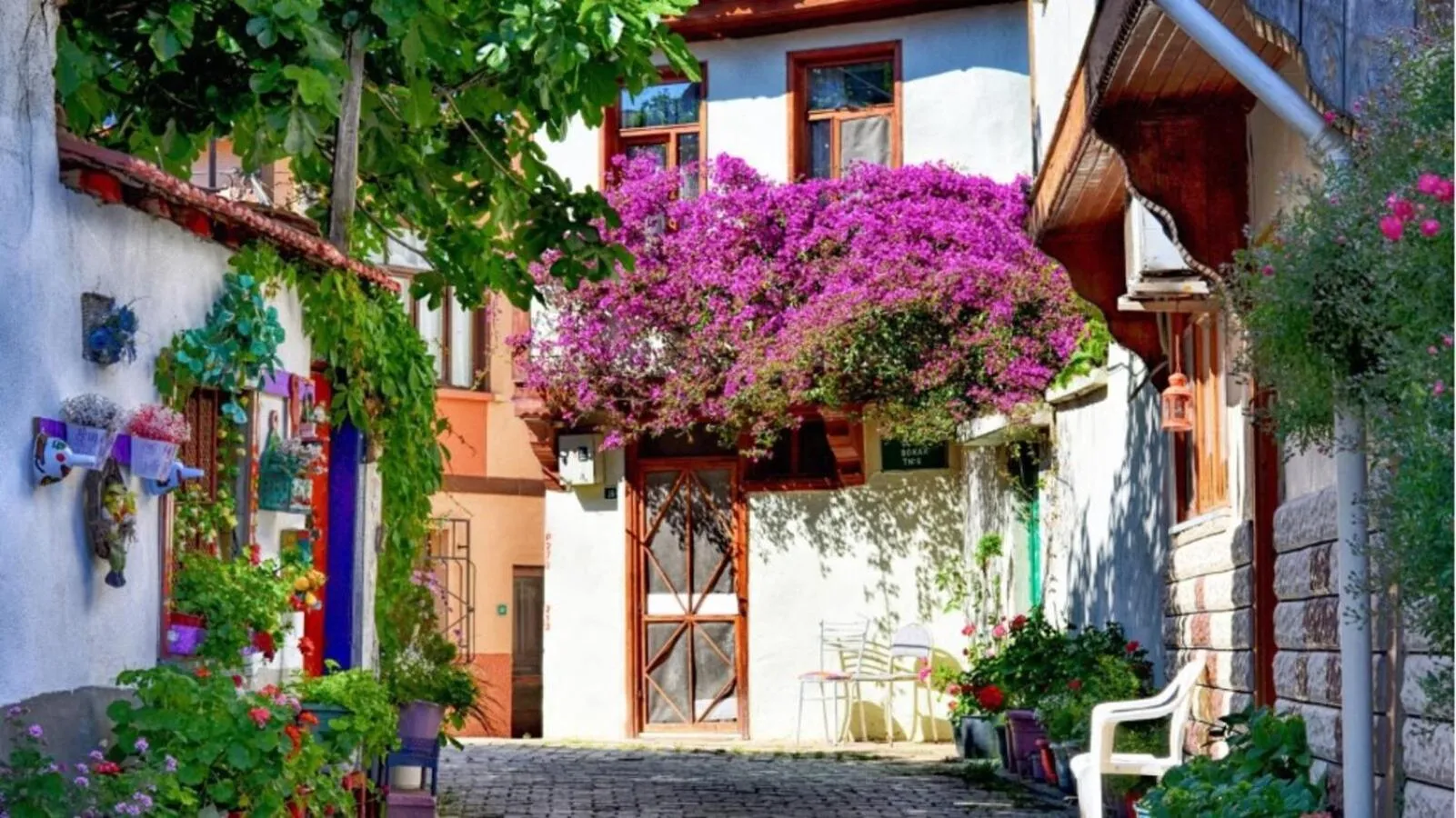 Neighbourhood in Hotel Cesmeli