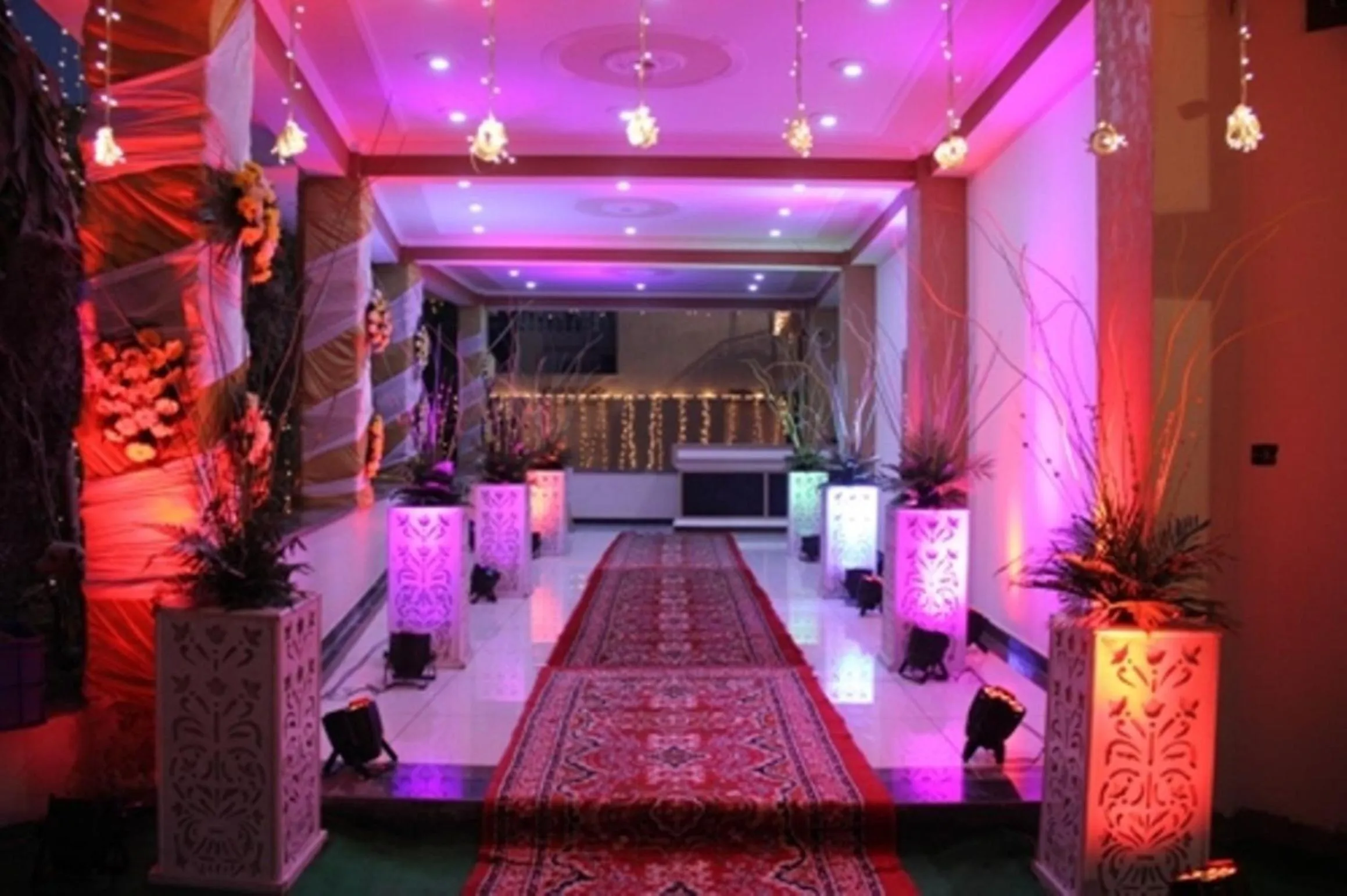 Restaurant/places to eat in Hotel Sukoon