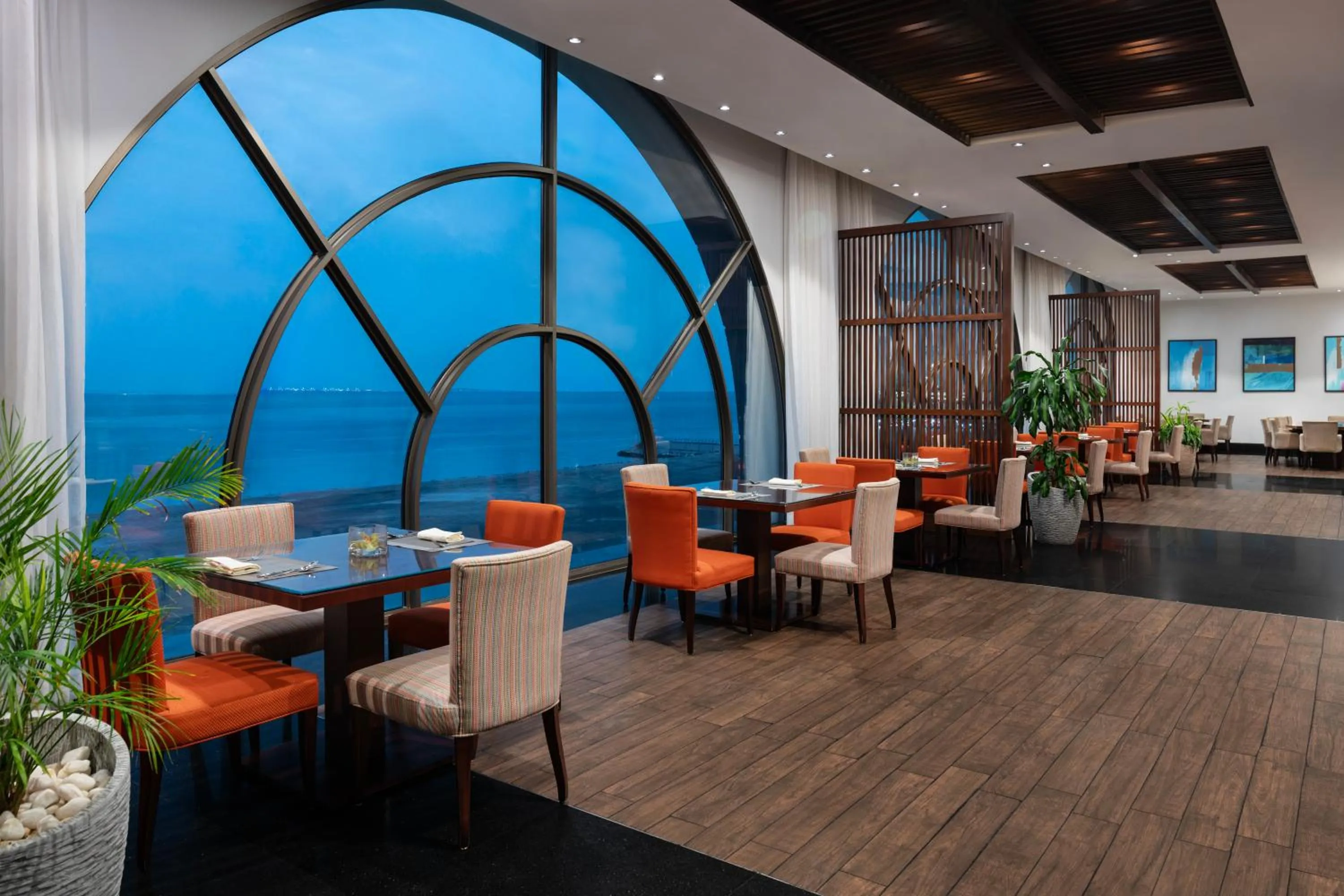 Restaurant/places to eat in Sofitel Al Khobar The Corniche