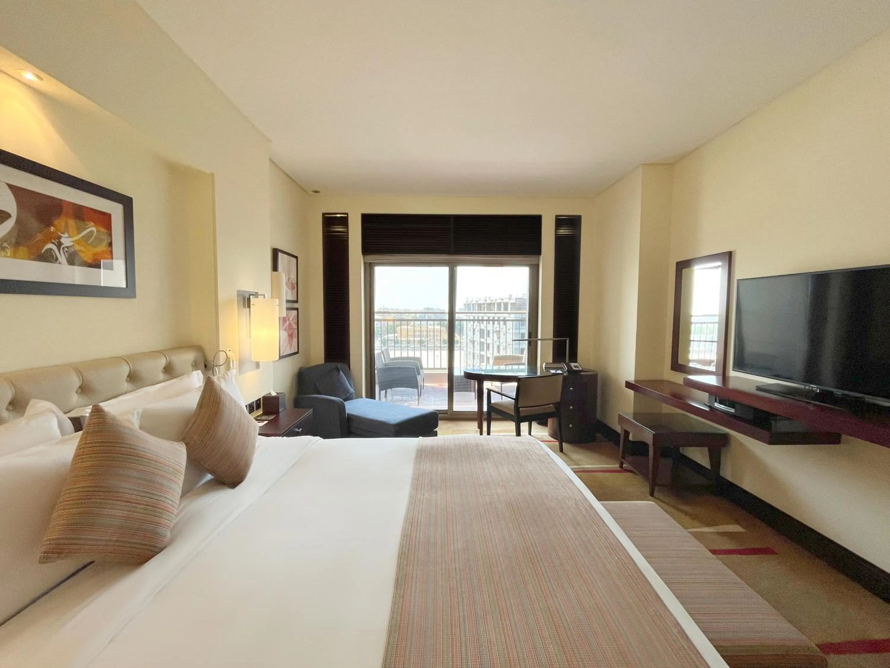 Bed in Sofitel Al Khobar The Corniche