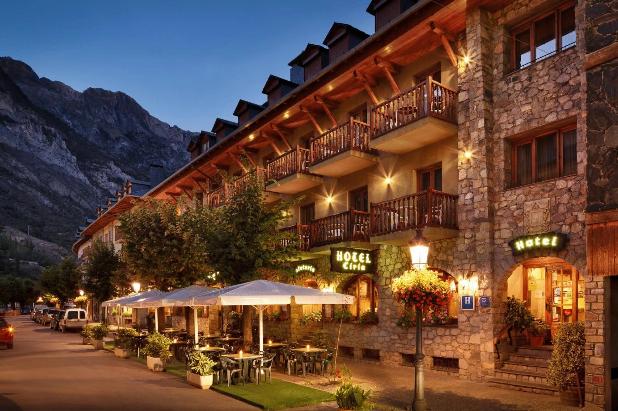 Facade/entrance in Hotel Ciria