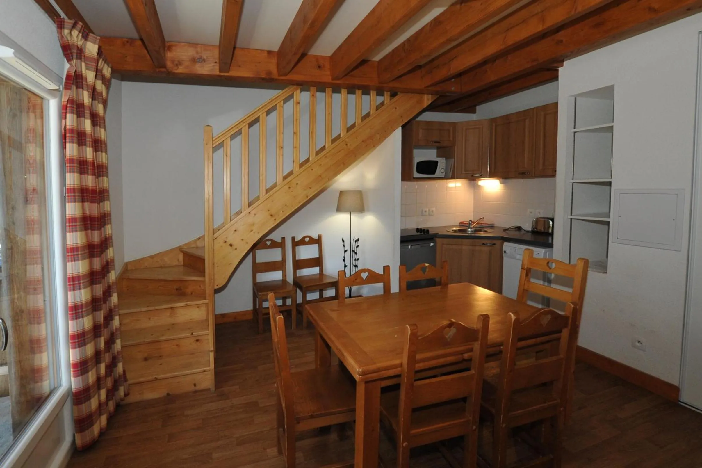 Dining area in Résidence Le Bois de la Reine