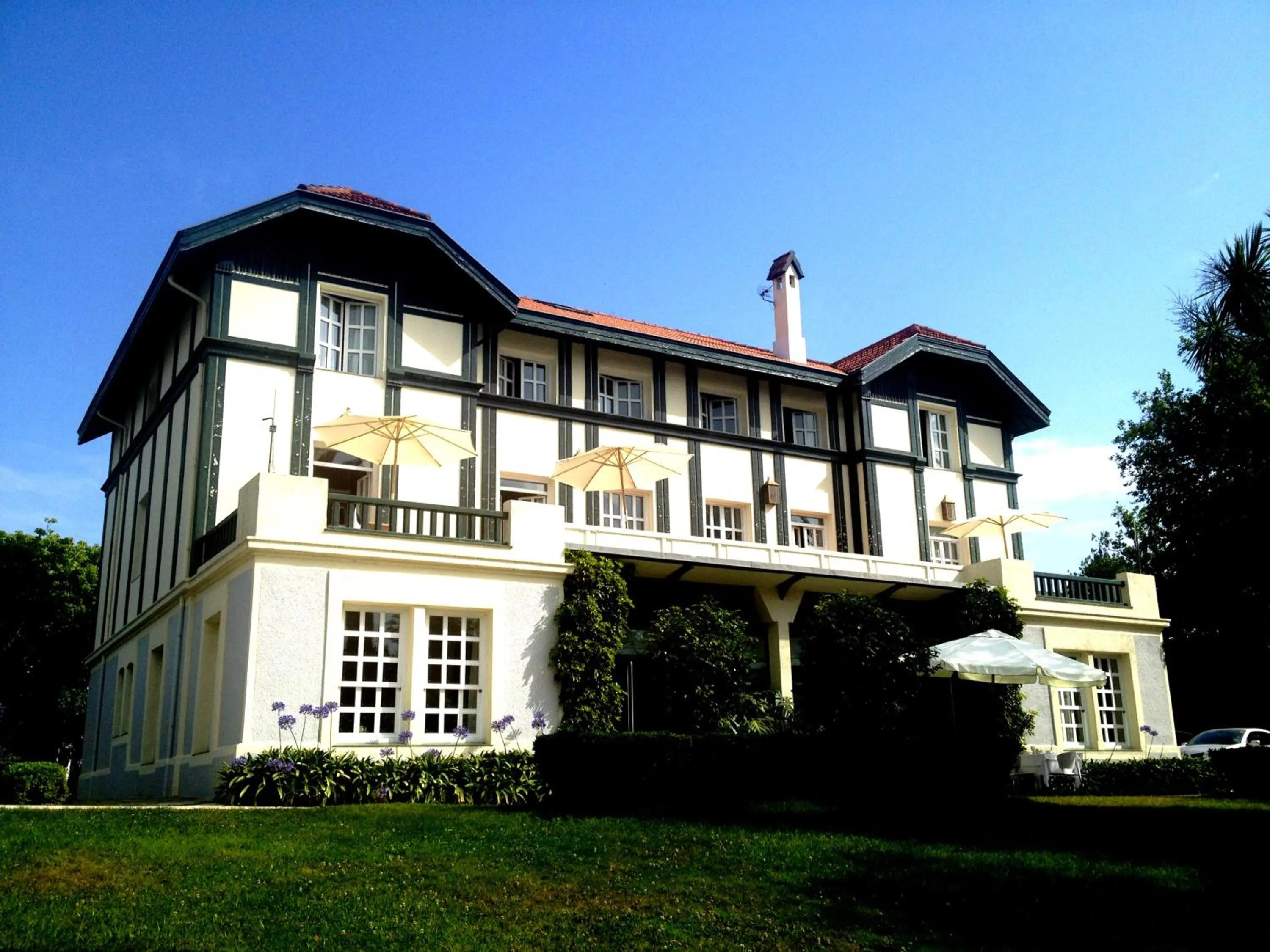 Facade/entrance in Las Carolinas Garden