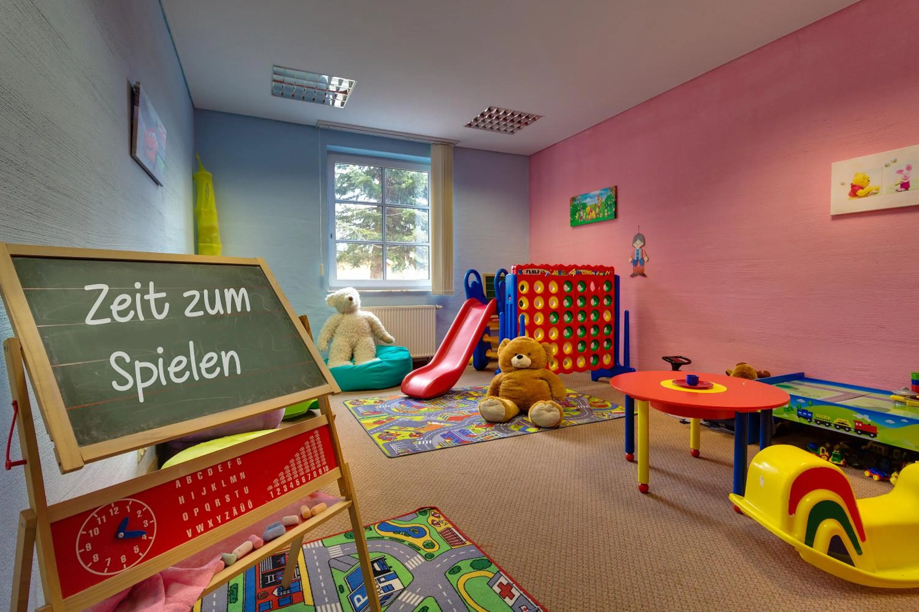 Decorative detail in Panorama Berghotel Wettiner Höhe