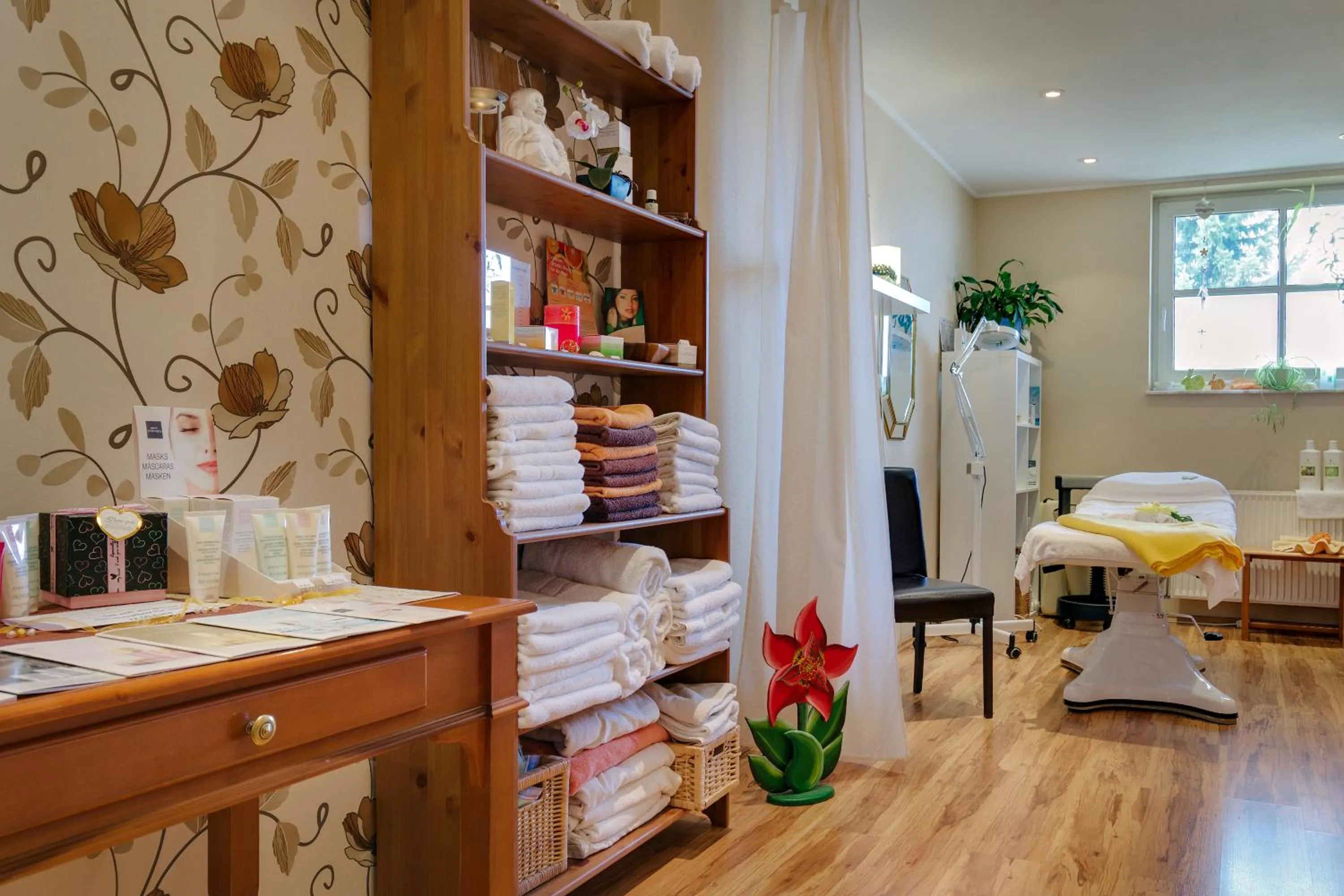 Spa and wellness centre/facilities, Bed in Panorama Berghotel Wettiner Höhe