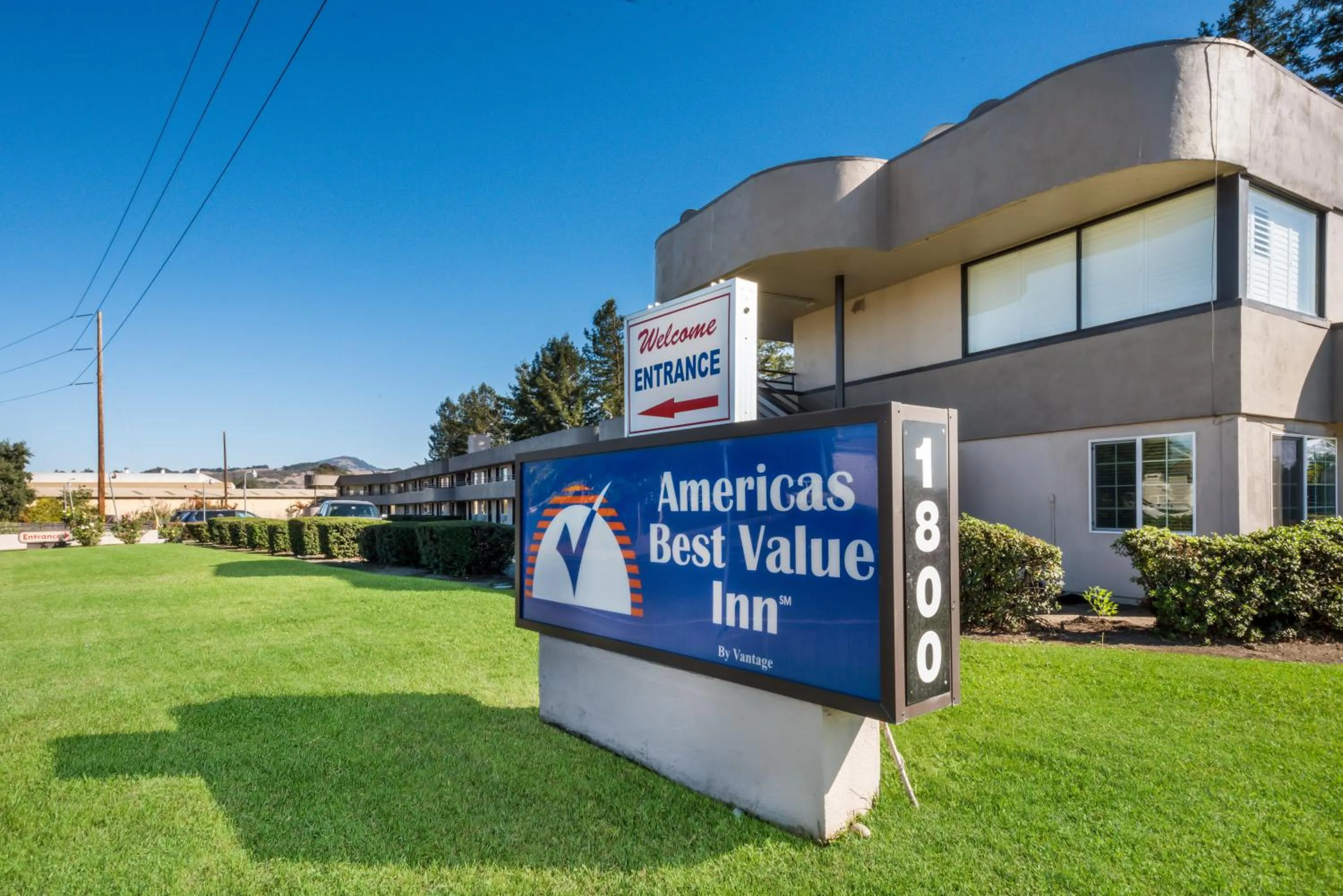 Property building in Americas Best Value Inn Santa Rosa