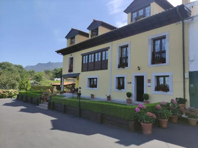 Property building in Casa de Aldea El Frade