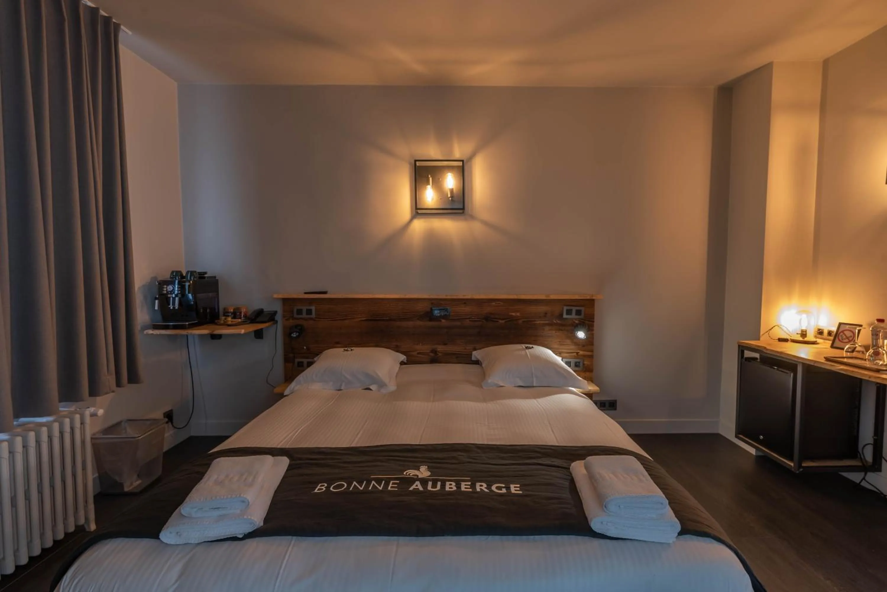 Bed in Hotel Bonne Auberge (Adults Only)