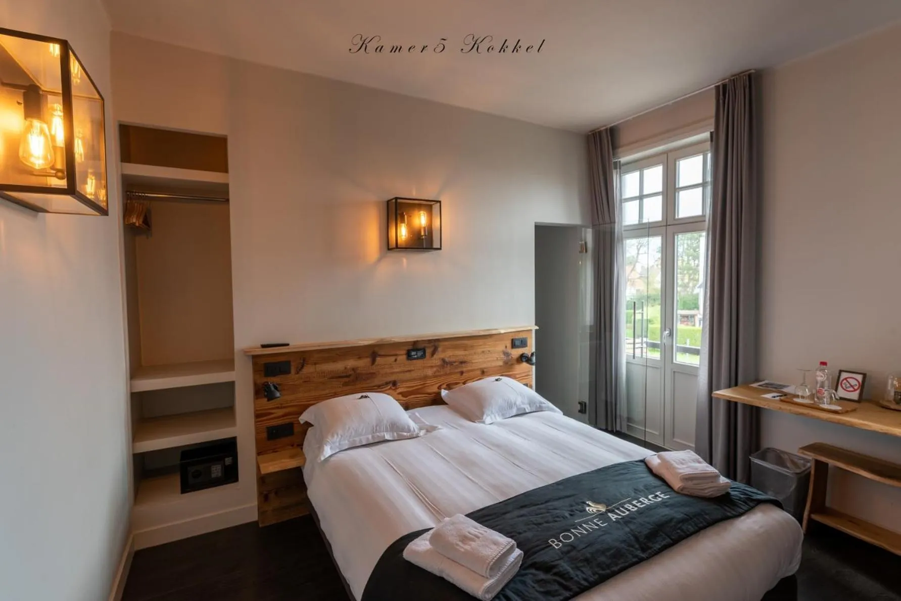 Bed in Hotel Bonne Auberge (Adults Only)