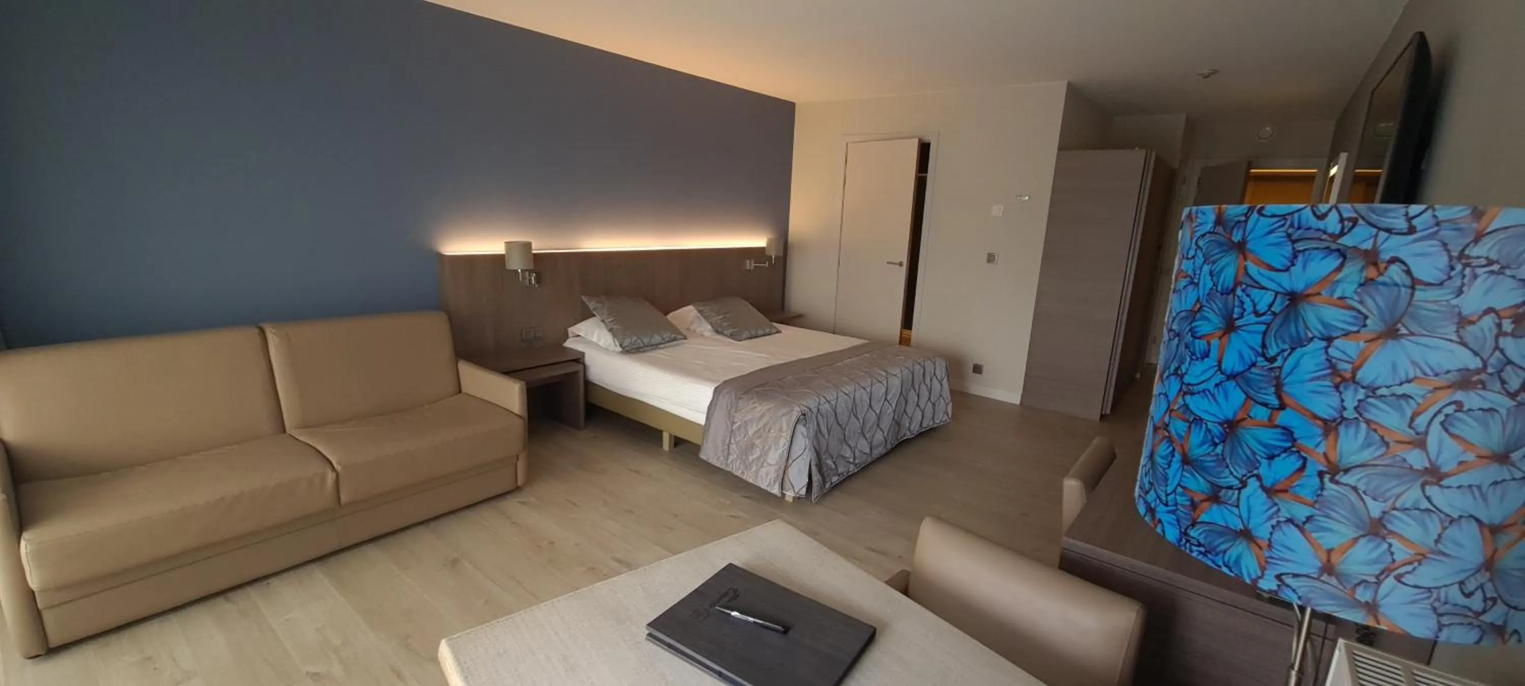 Photo of the whole room, Bed in Casino Hotel