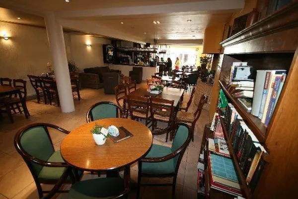 Restaurant/places to eat in Hotel Anvers