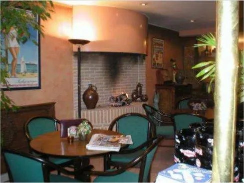 Restaurant/places to eat in Hotel Anvers