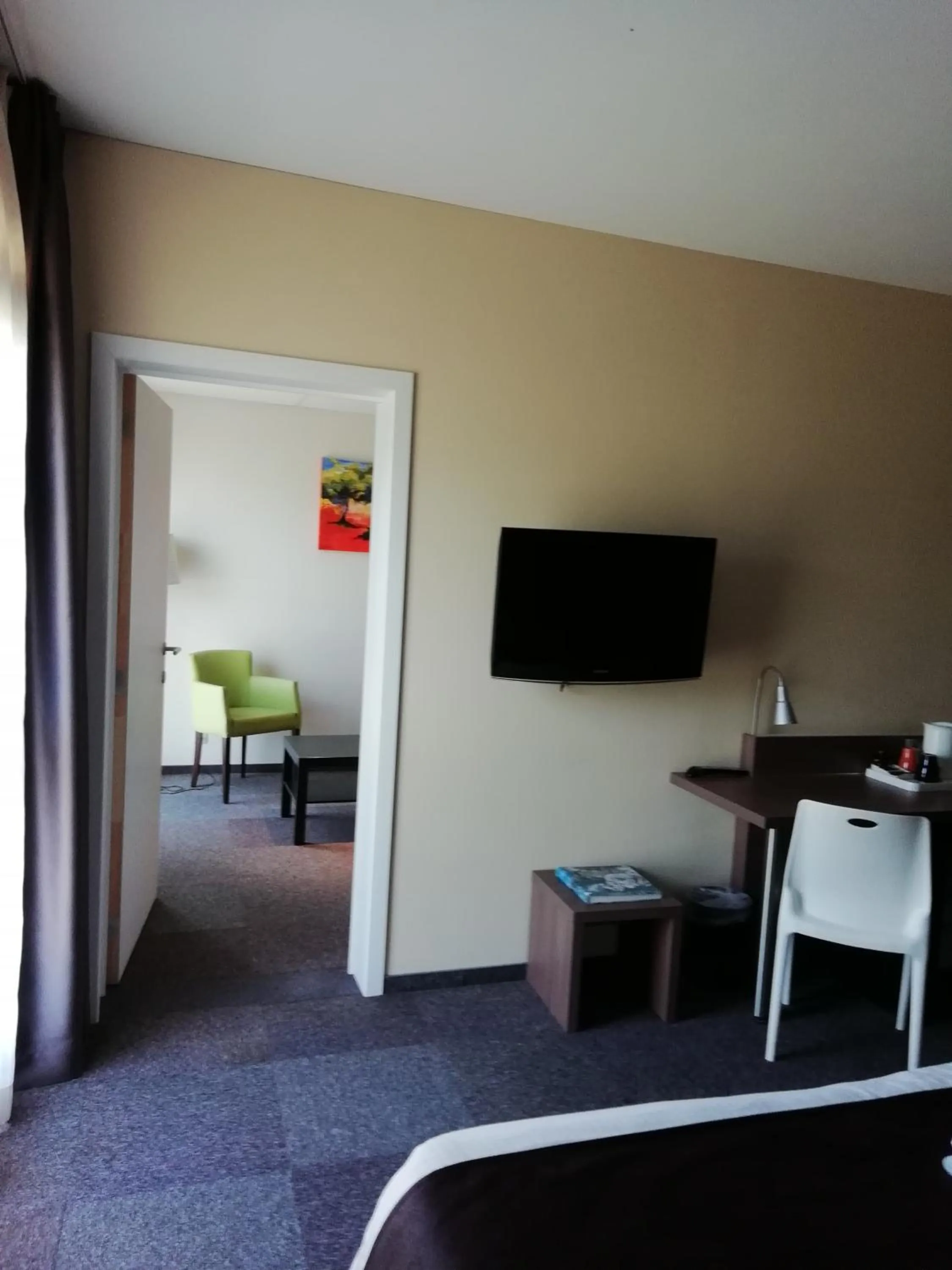 TV and multimedia in Hotel-Restaurant Horizon Ath-Lessines