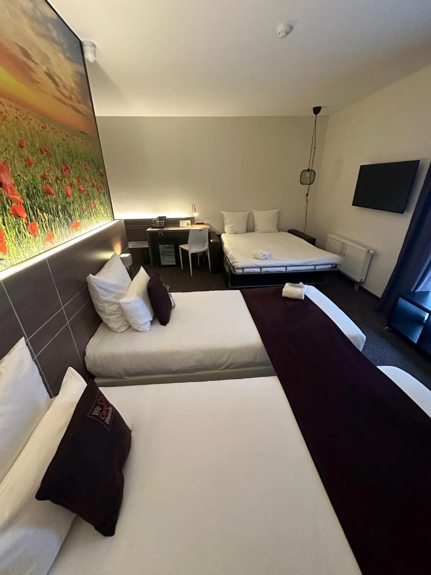 Photo of the whole room, Bed in Hotel-Restaurant Horizon Ath-Lessines