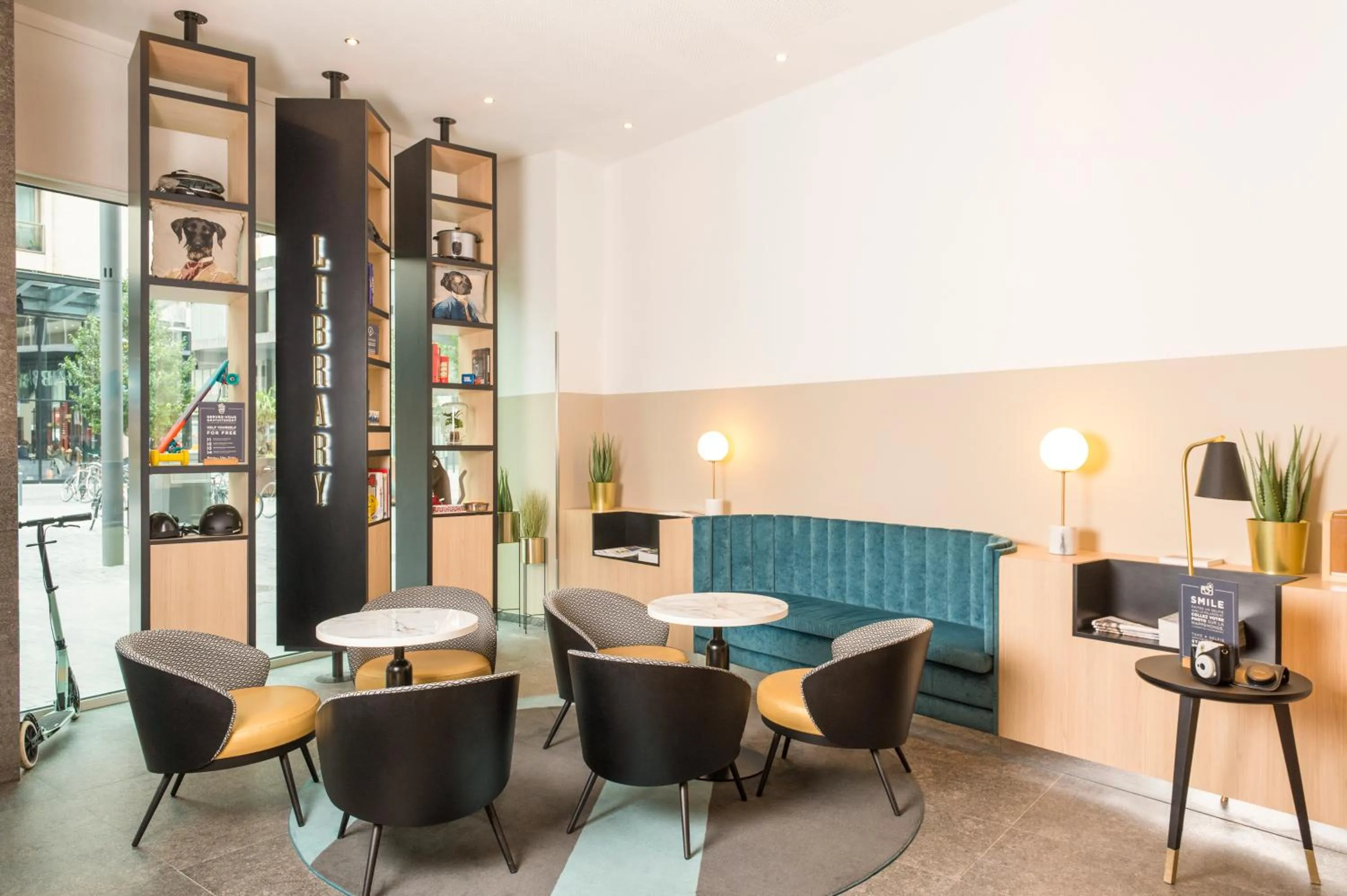 Seating area in Aparthotel Adagio Brussels Grand Place