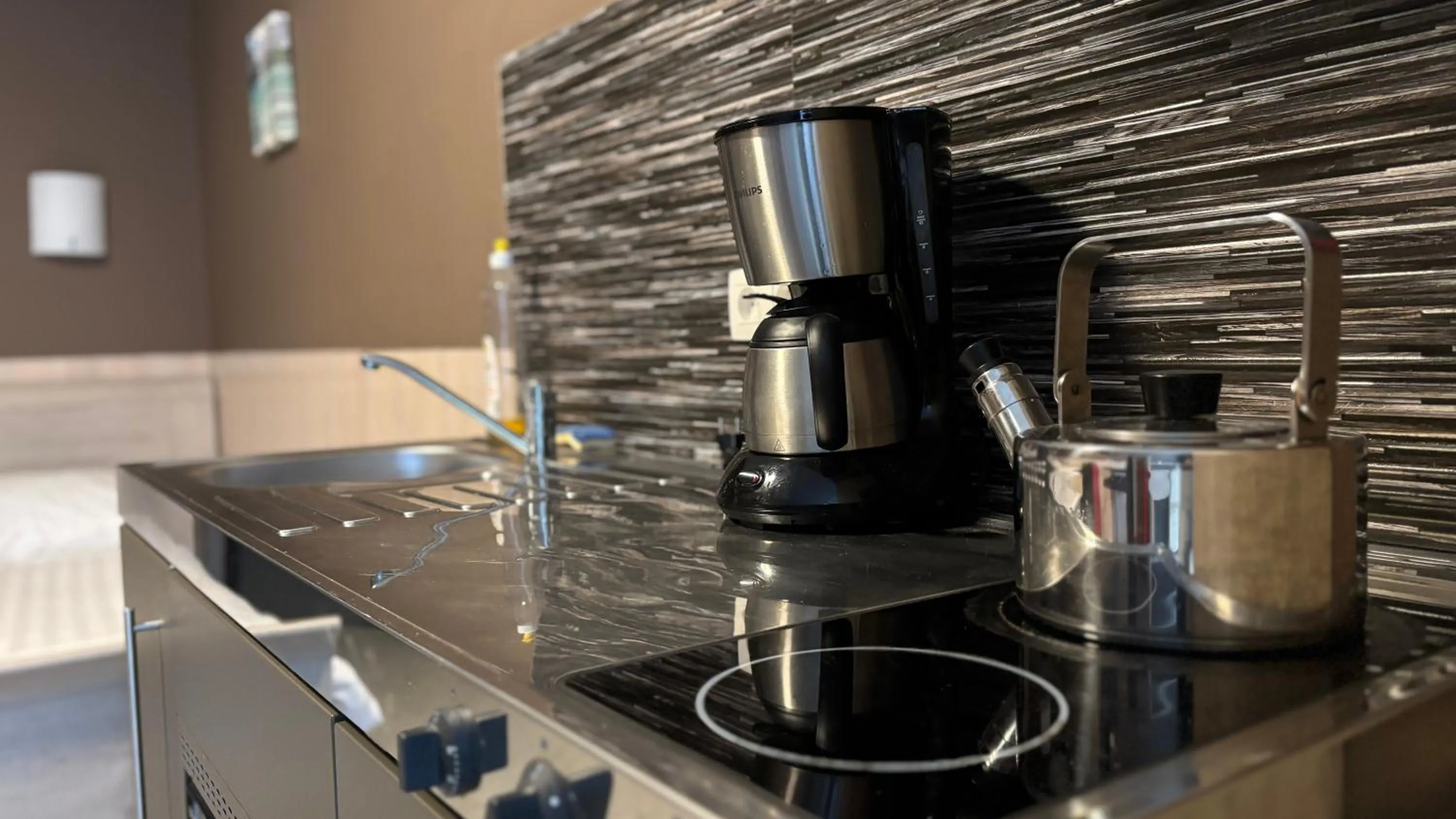 Coffee/tea facilities in Hotel La Louve