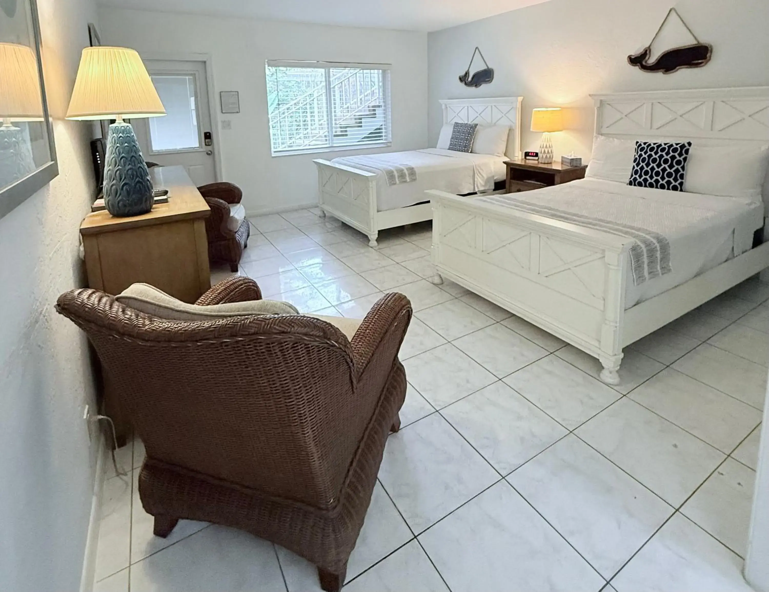 Deluxe Quadruple Room in 4145 By The Sea Inn & Suites Deluxe Quadruple Room in 4145 By The Sea Inn & Suites