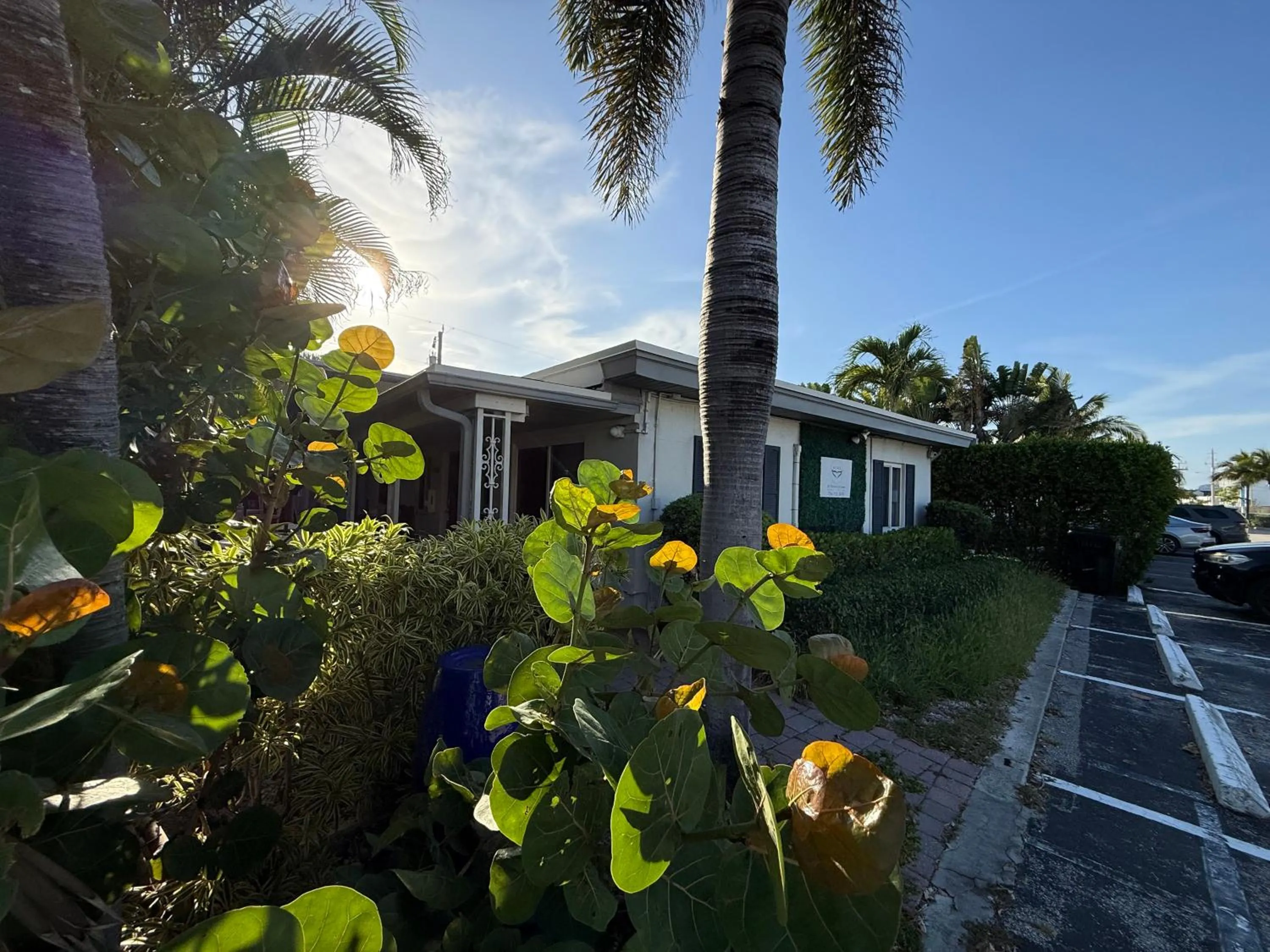 Property building in 4145 By The Sea Inn & Suites