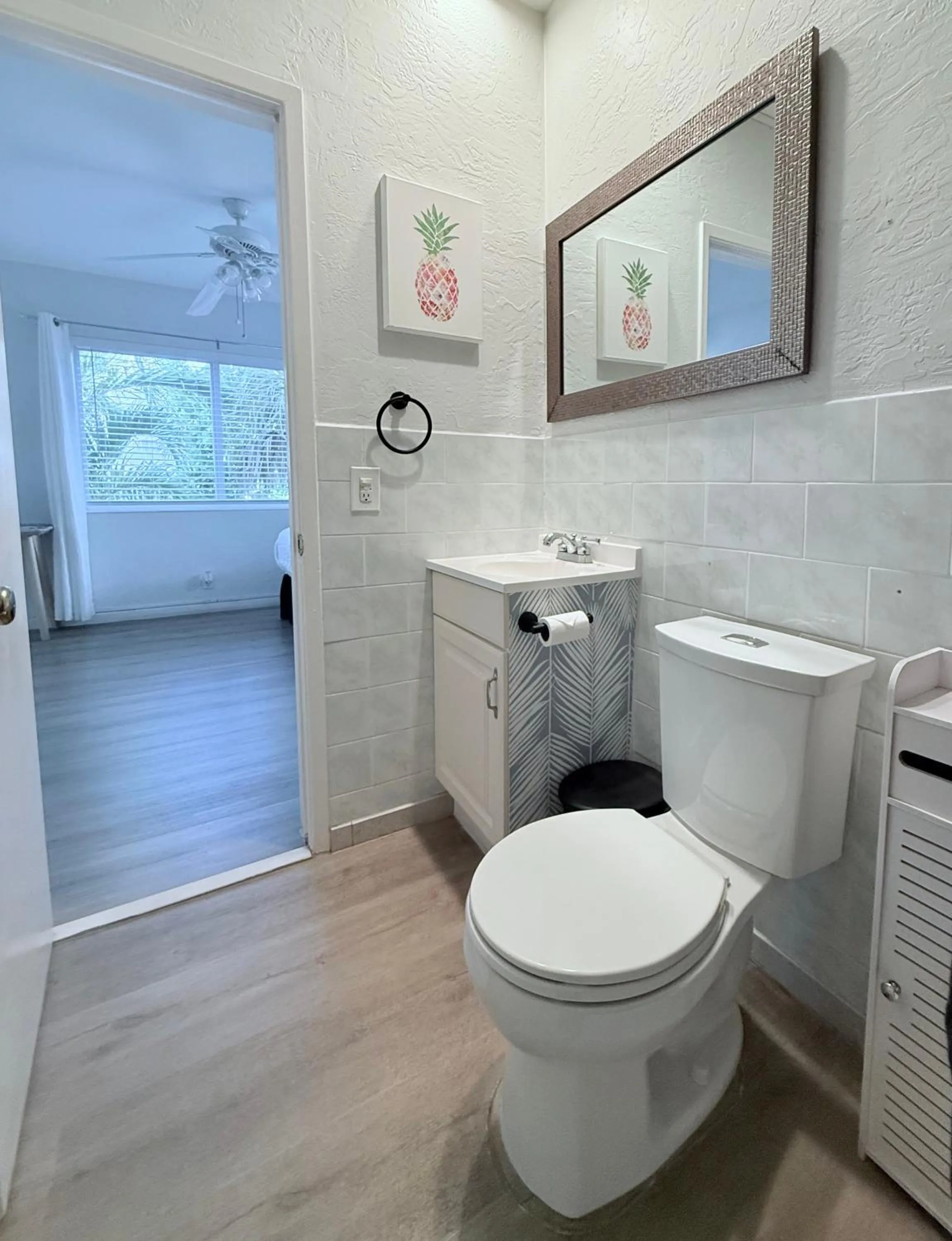 Toilet in 4145 By The Sea Inn & Suites