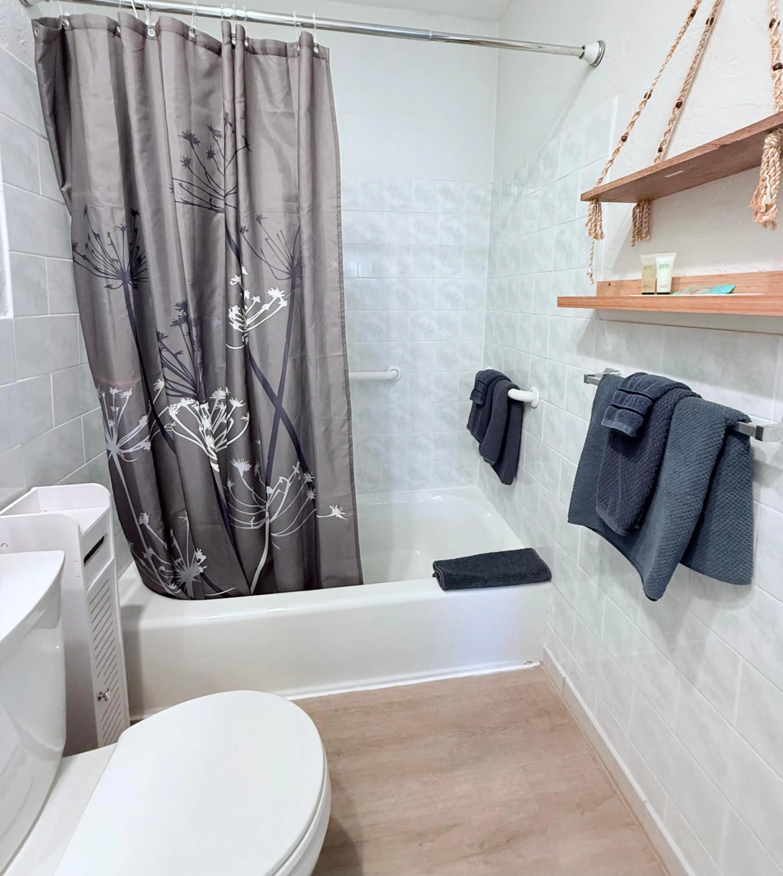 Bathroom in 4145 By The Sea Inn & Suites