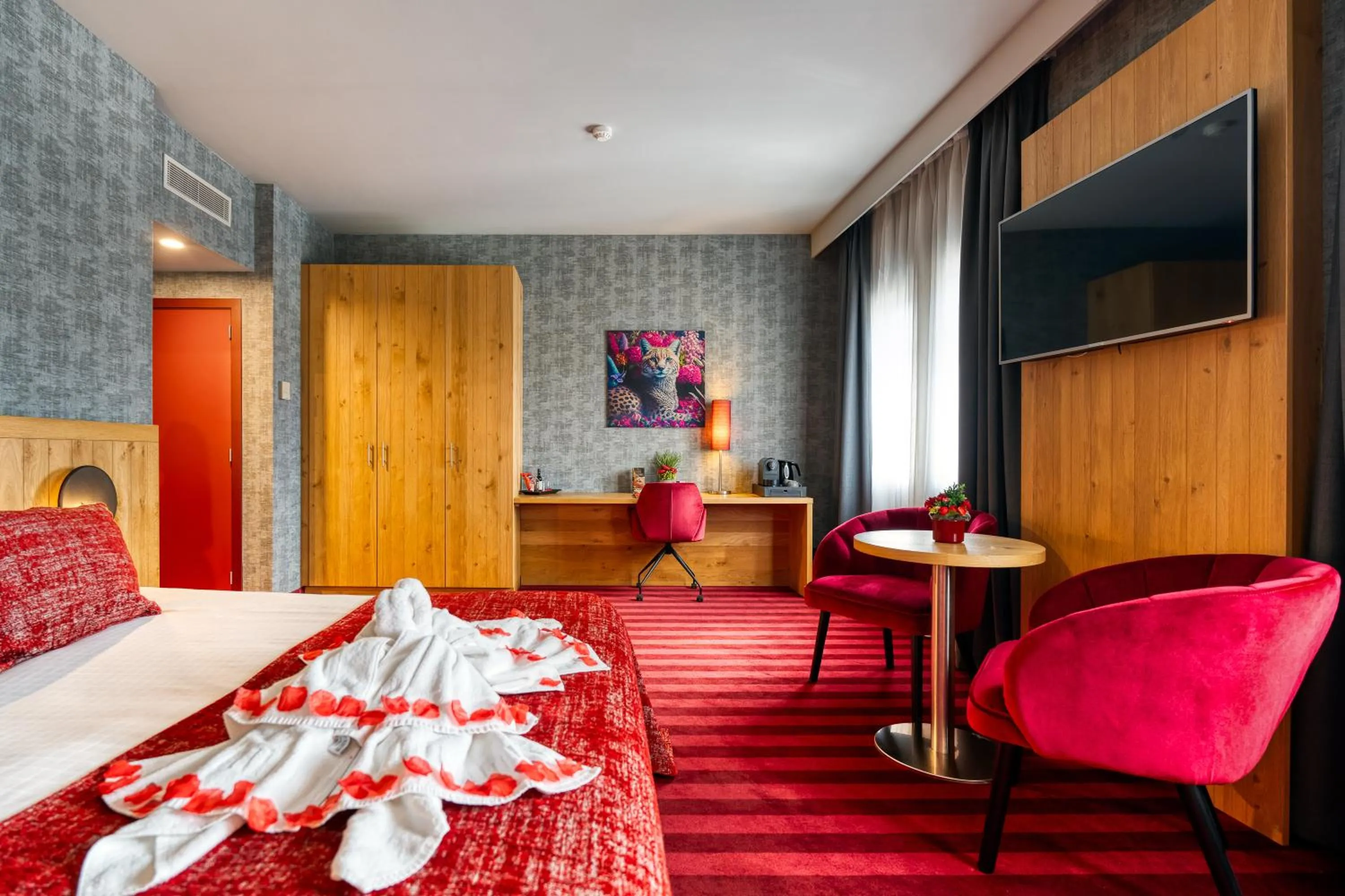 Bedroom, Bed in Hotel Verviers Van der Valk