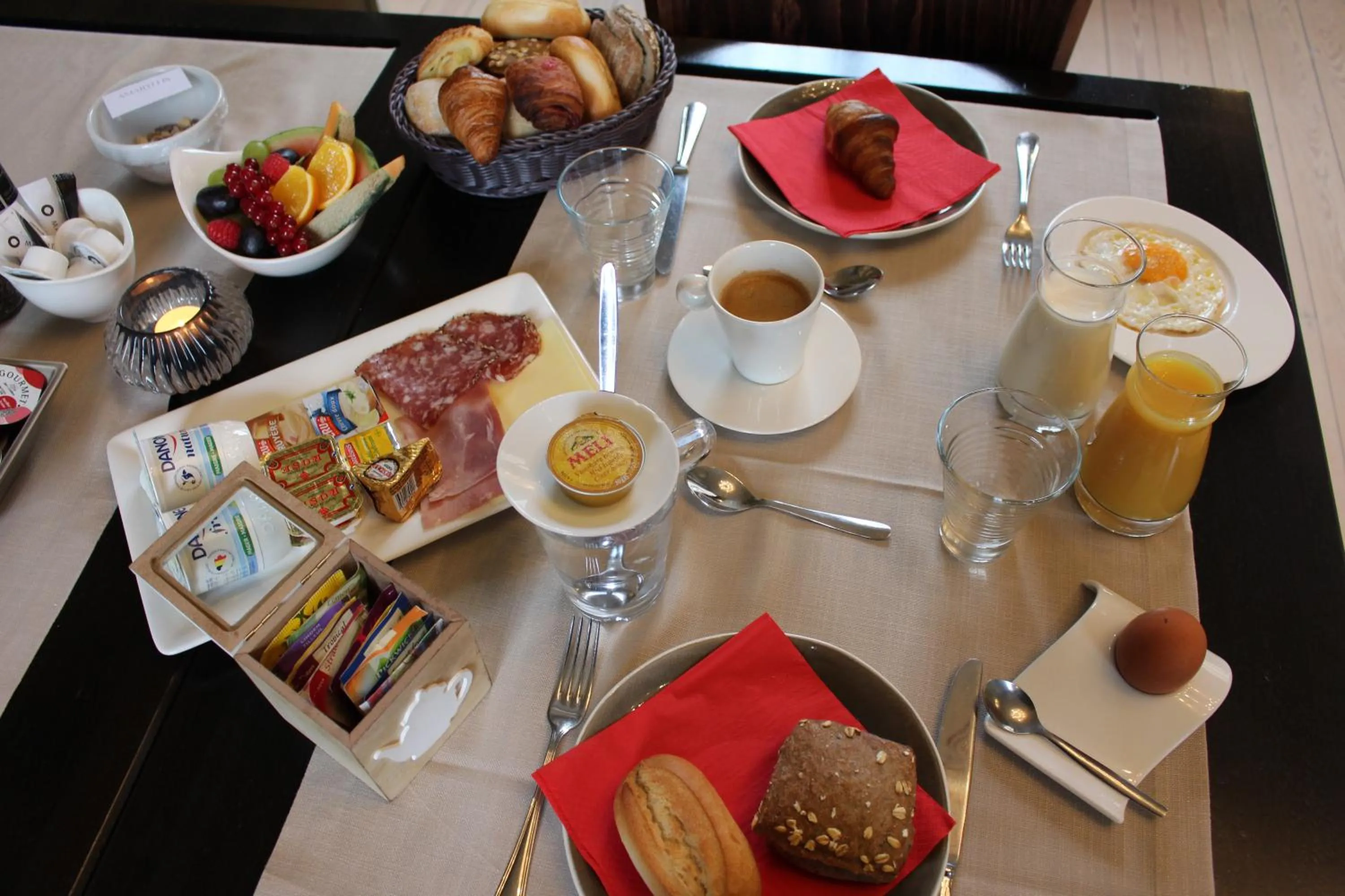 Breakfast in Amaryllis Hotel Veurne