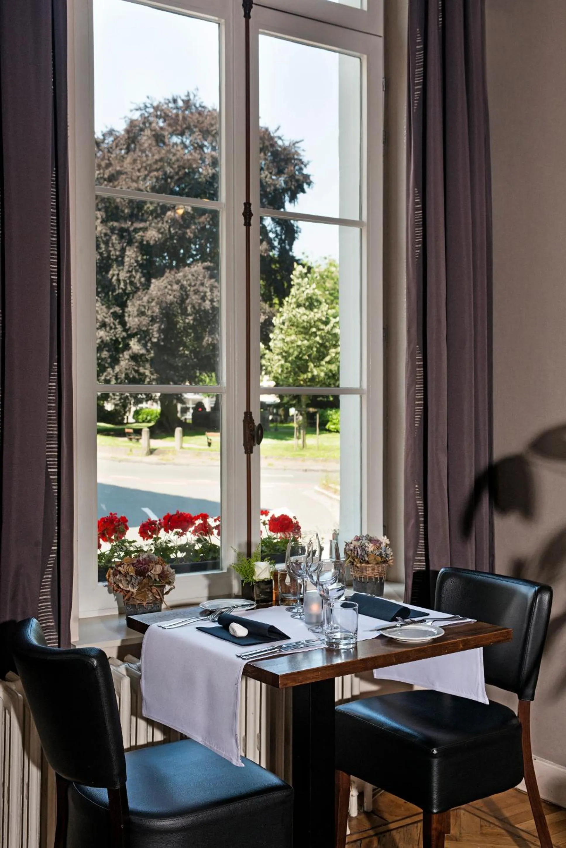 Restaurant/places to eat in Parkhotel Gent Centrum