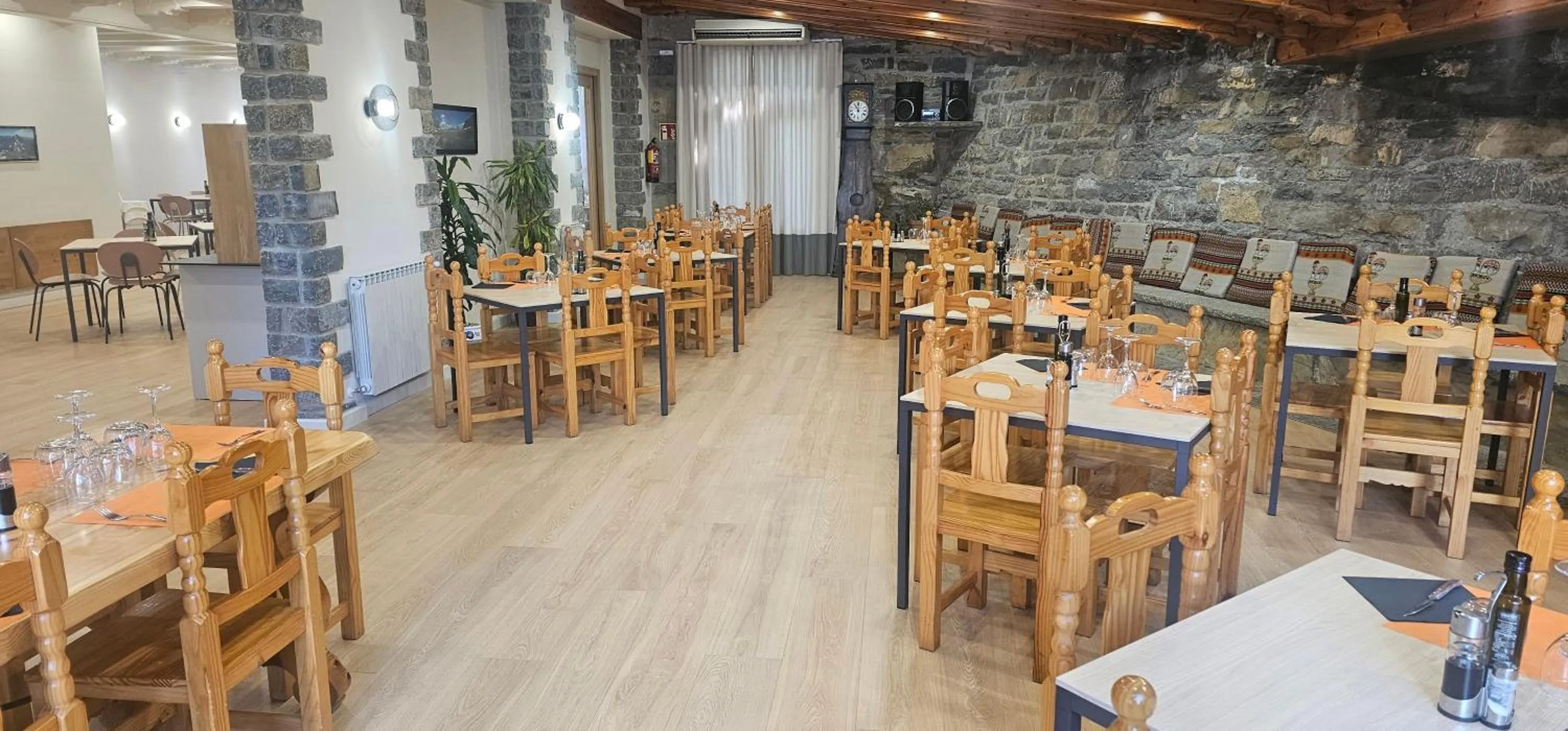 Restaurant/places to eat in Hotel Meson de L’Ainsa