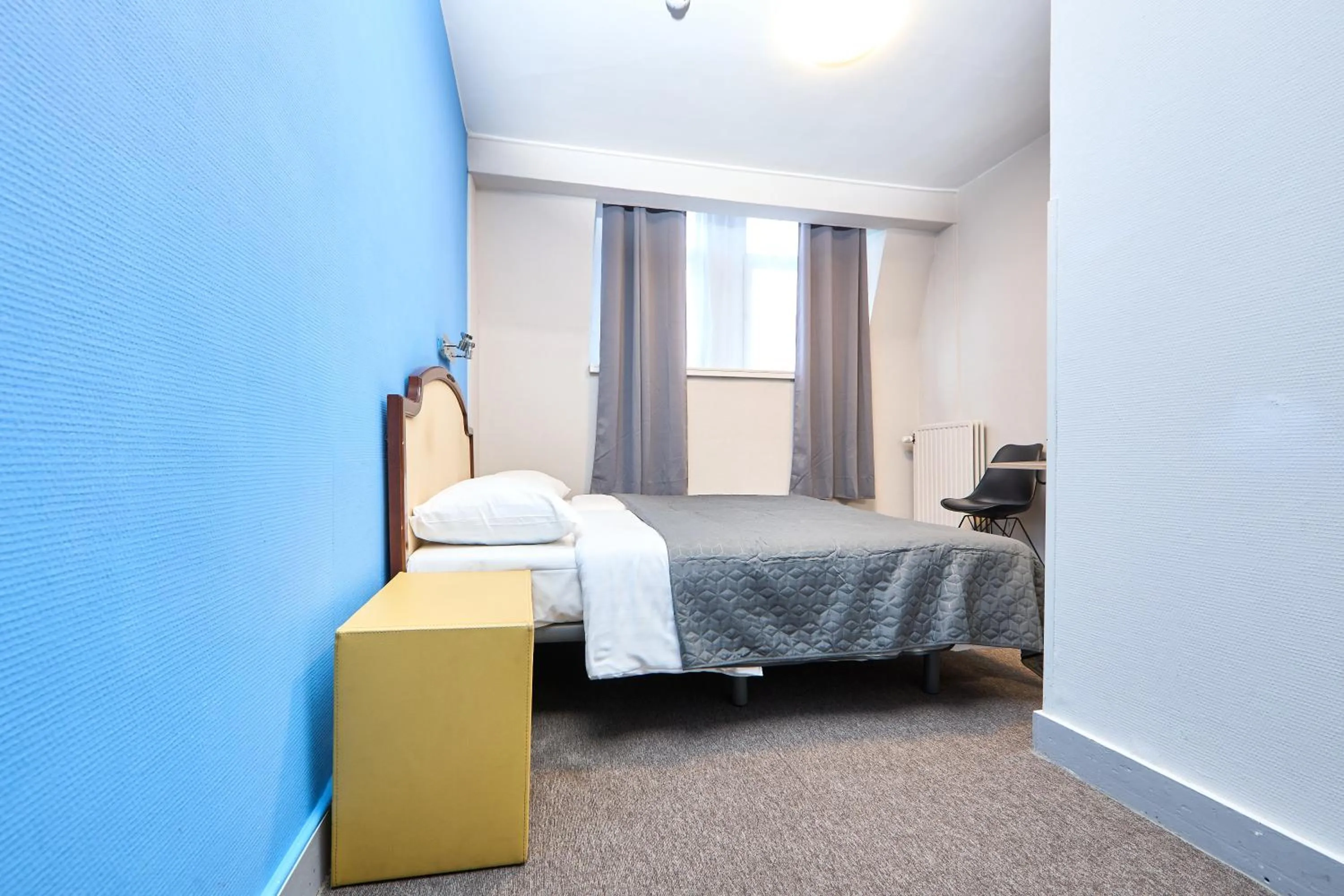 Bed in Hotel Derby MERODE