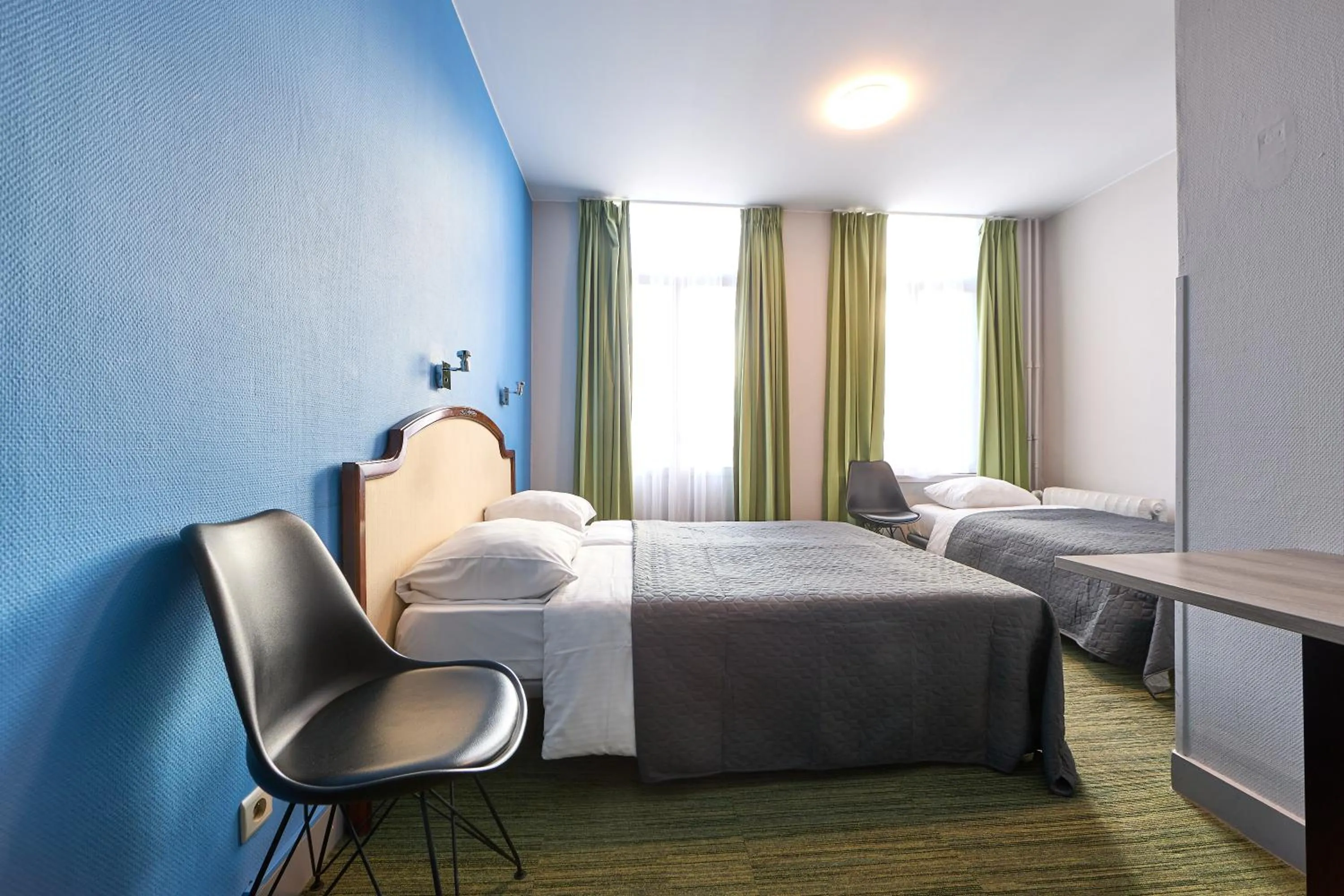 Bed in Hotel Derby MERODE