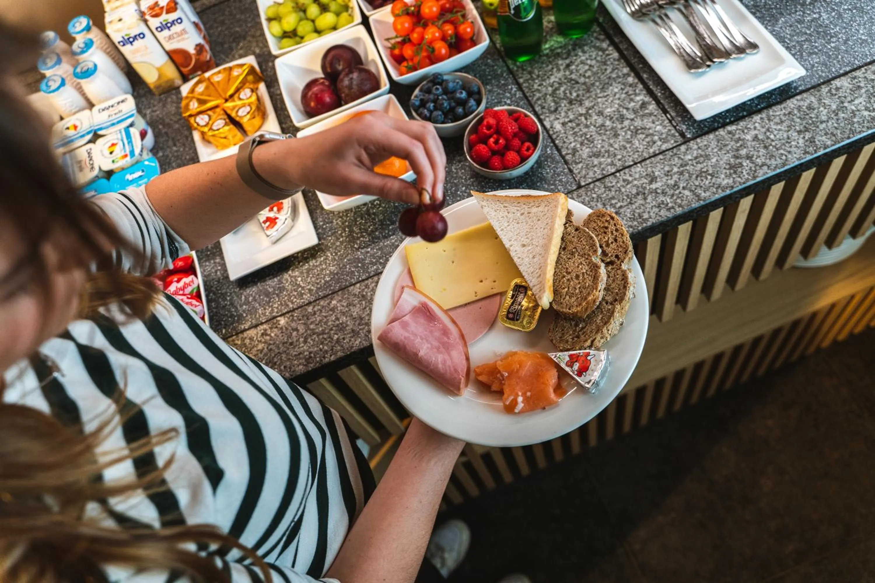Breakfast in Hotel de la Paix
