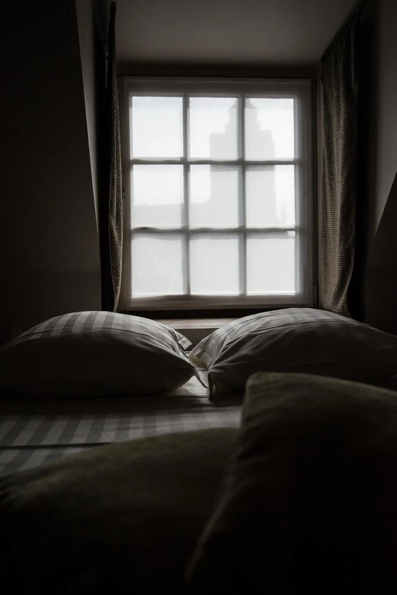 Bedroom in Hotel de la Paix