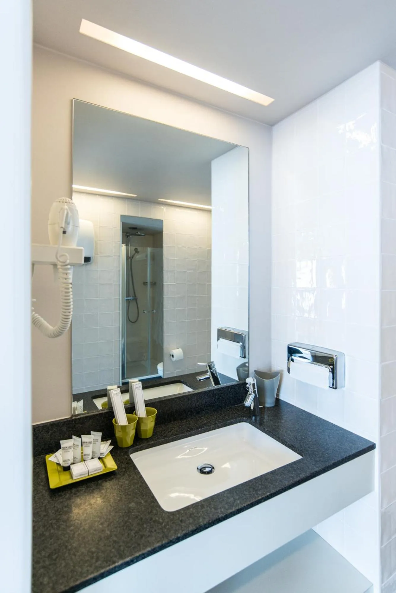 Bathroom in Hotel de la Paix