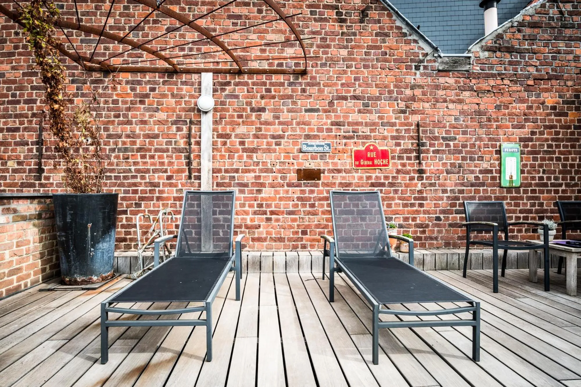 sunbed in Hotel de la Paix