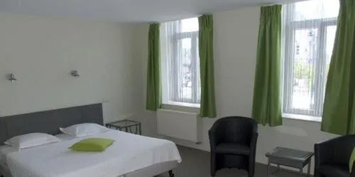 Bed in Well'in Hotel