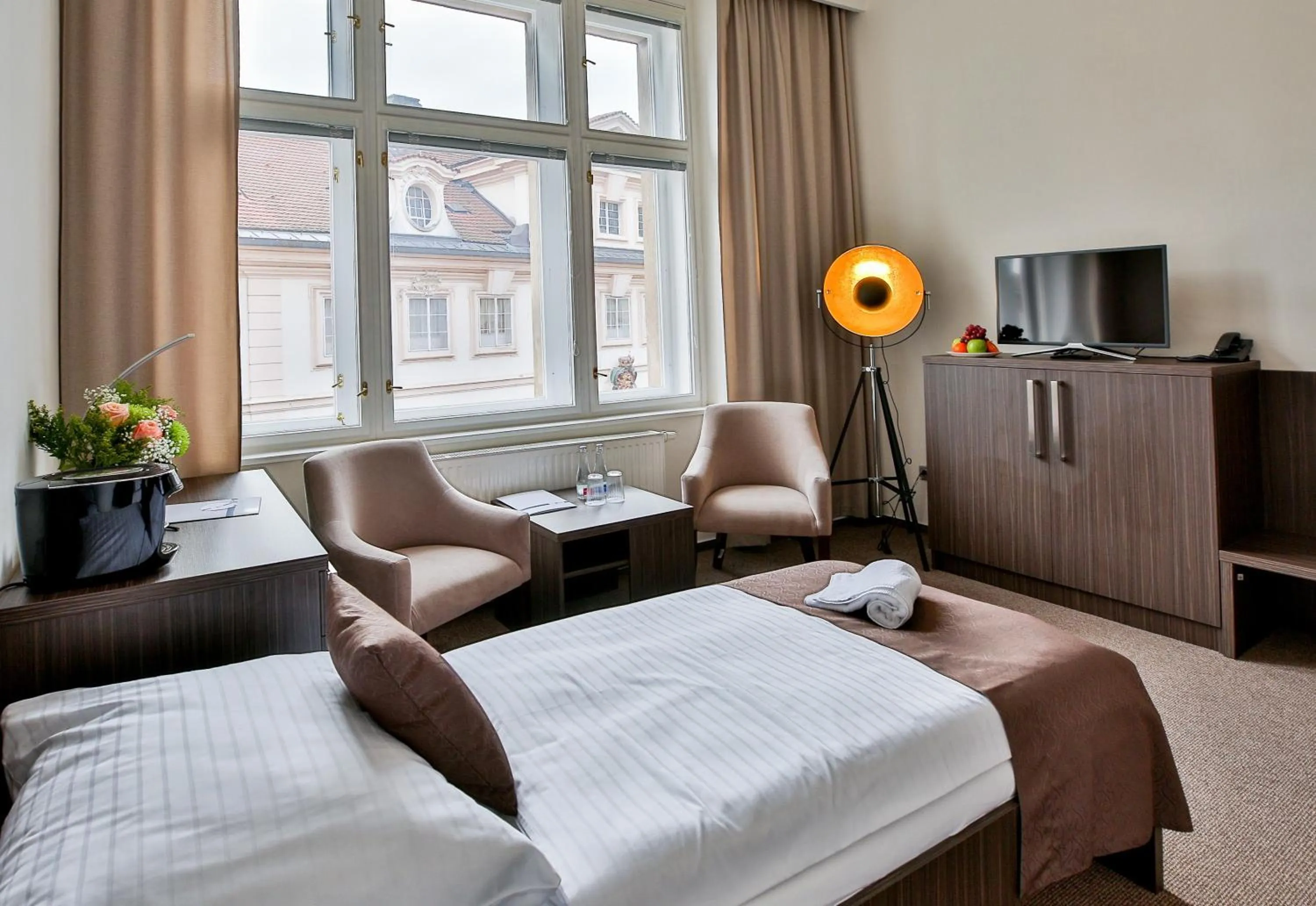 Bed in Apartments Embassy by LH