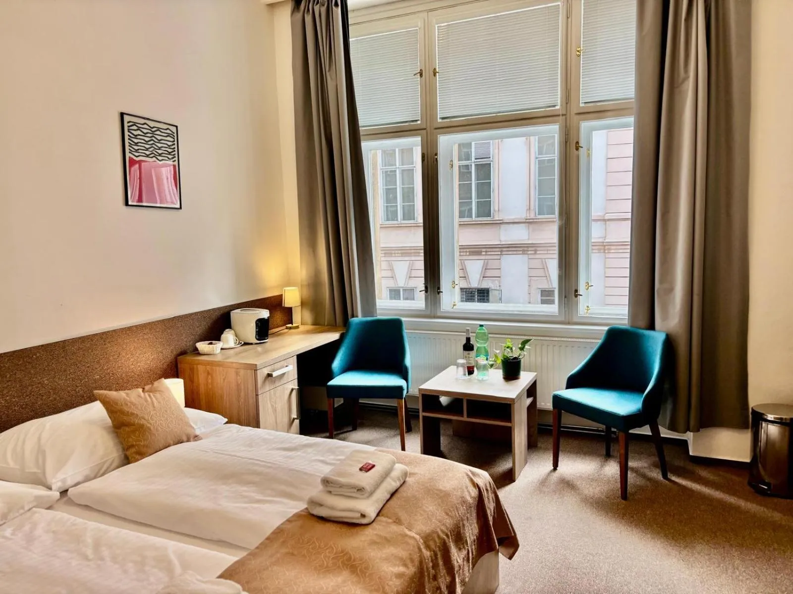 Photo of the whole room, Bed in Apartments Embassy by LH