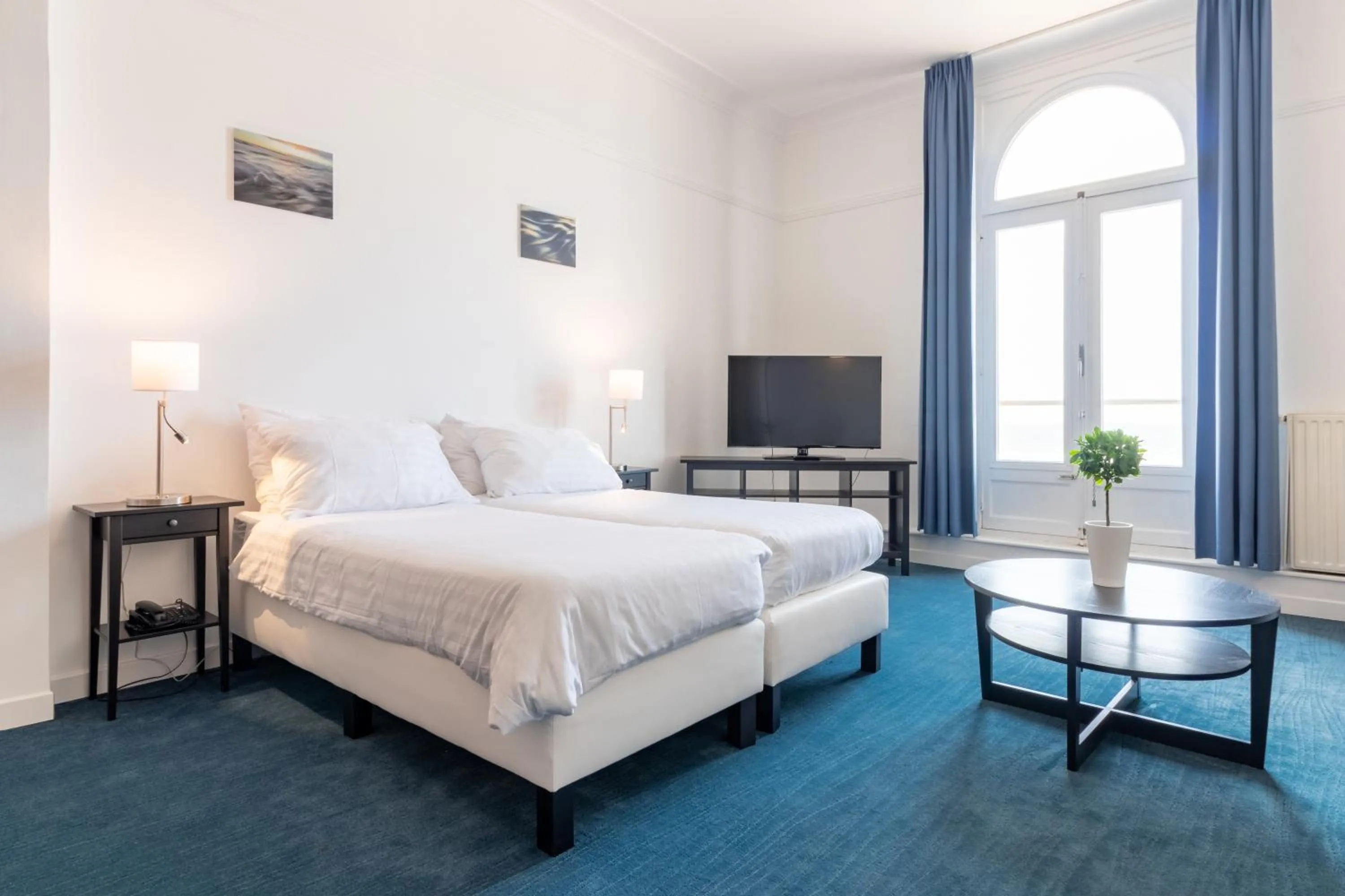 Bedroom, Bed in Thermae Palace