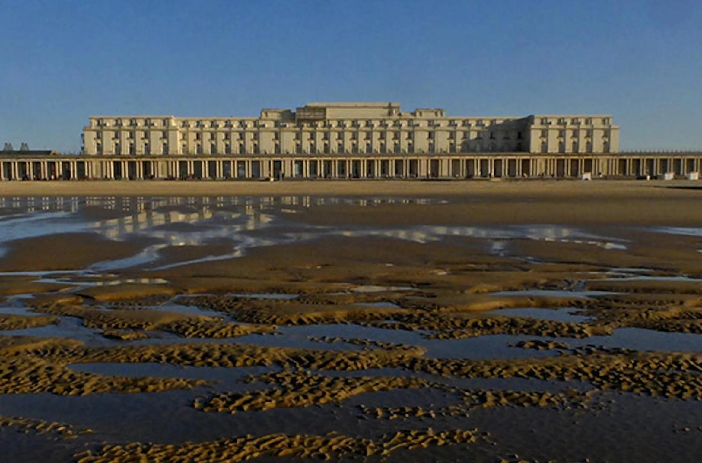 Facade/entrance in Thermae Palace