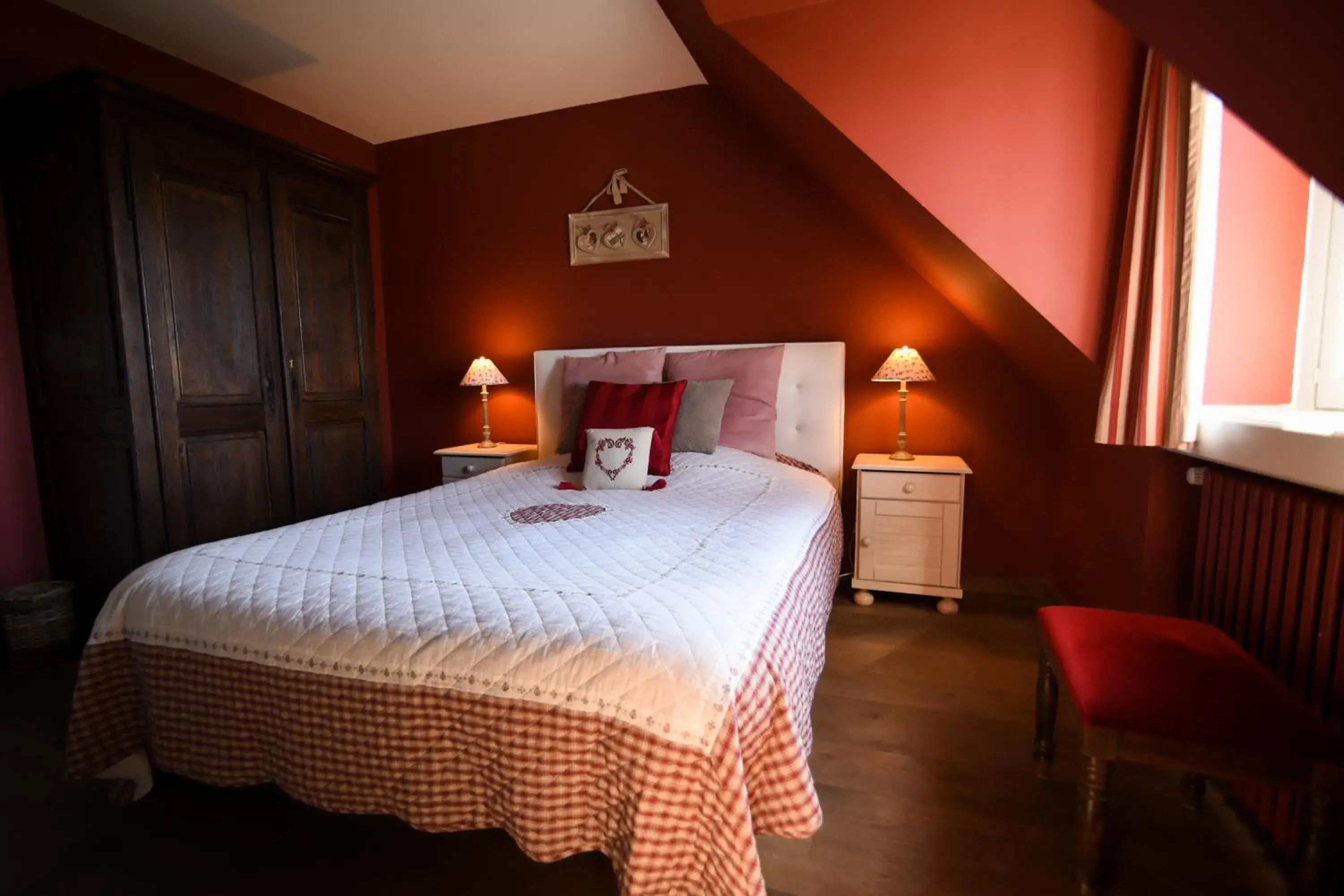 Small Double Room with Private Shower in Hotel Ter Polders Small Double Room with Private Shower in Hotel Ter Polders